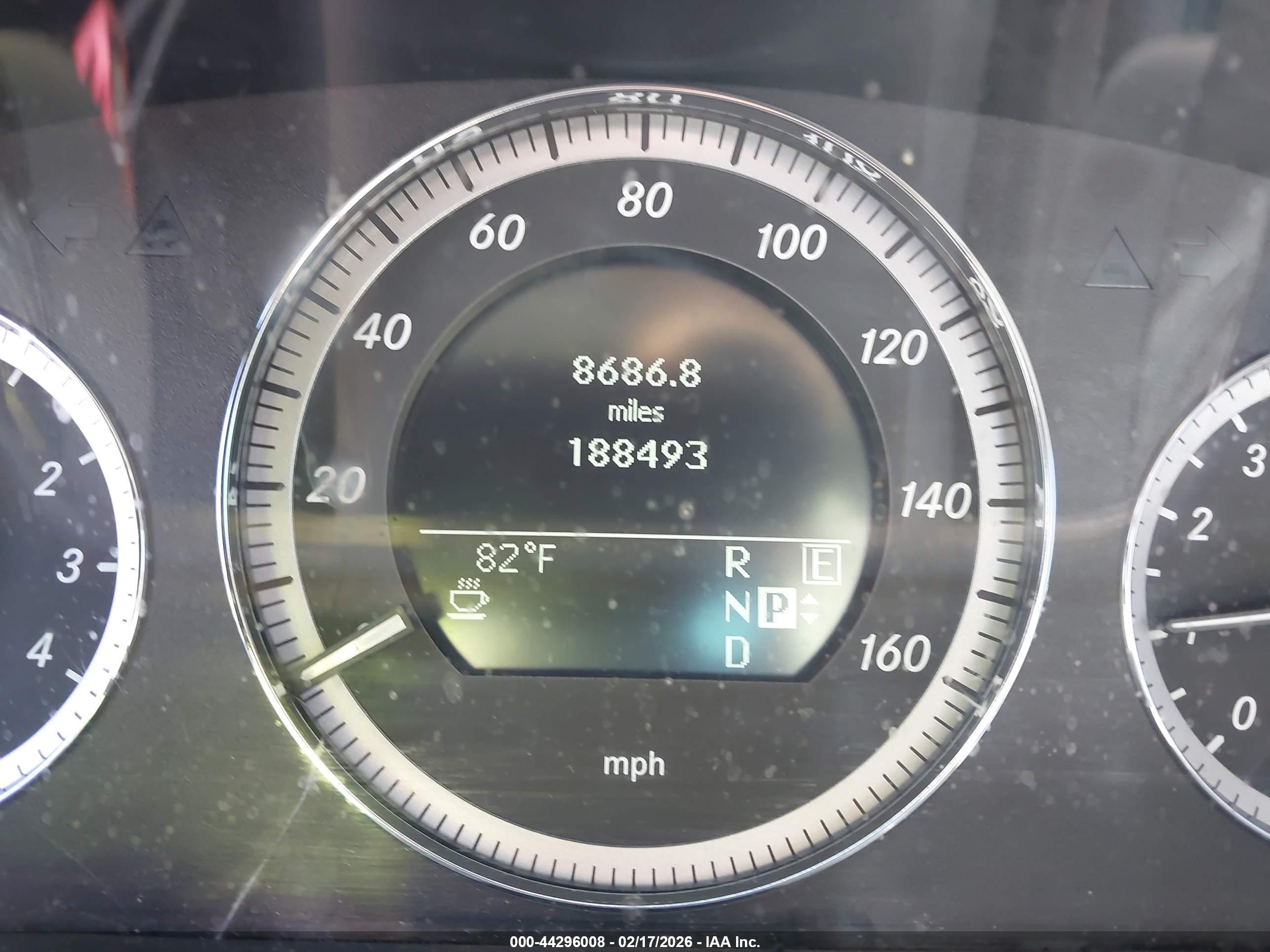 MERCEDES-BENZ E image 7