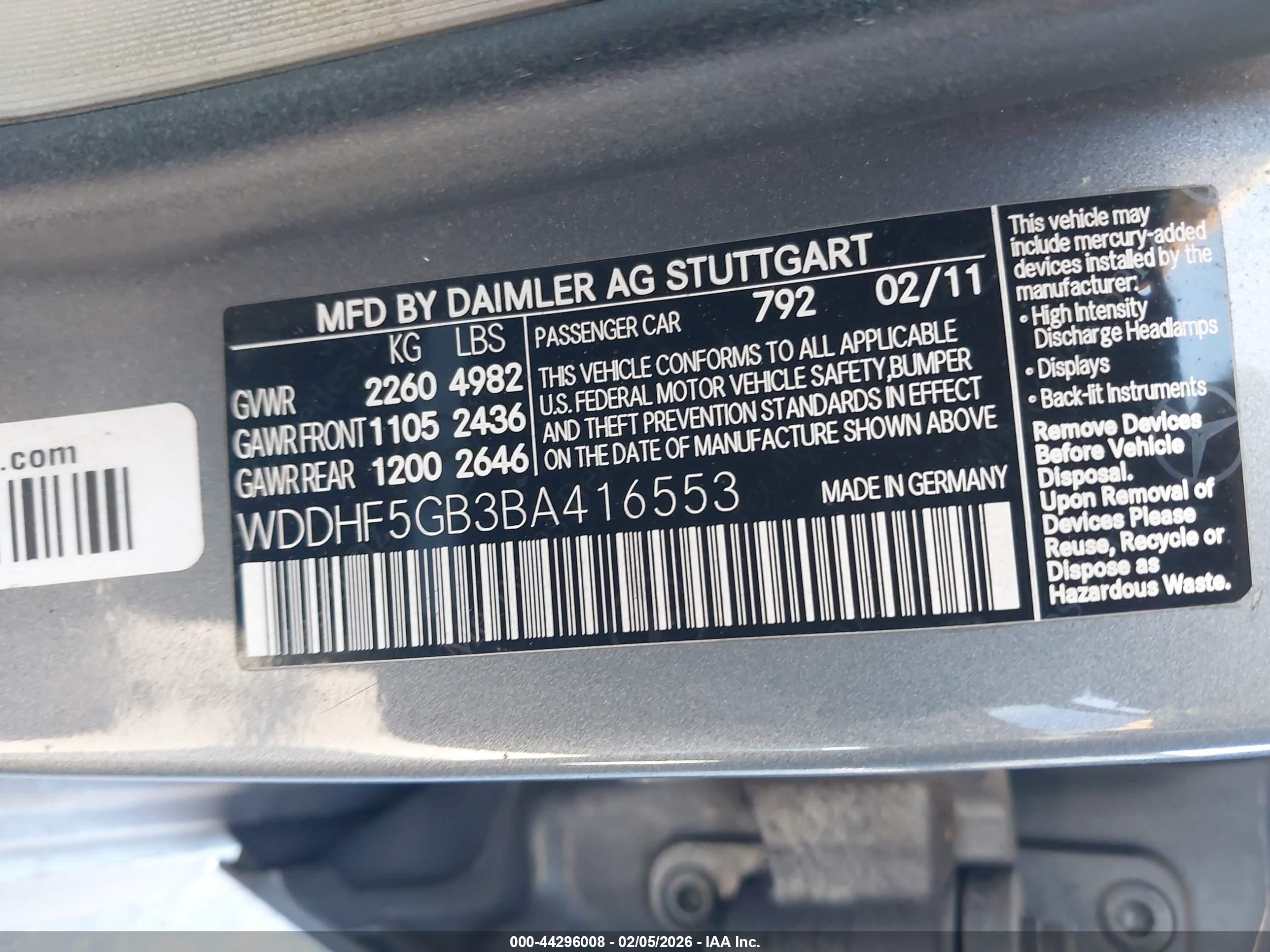 MERCEDES-BENZ E image 9