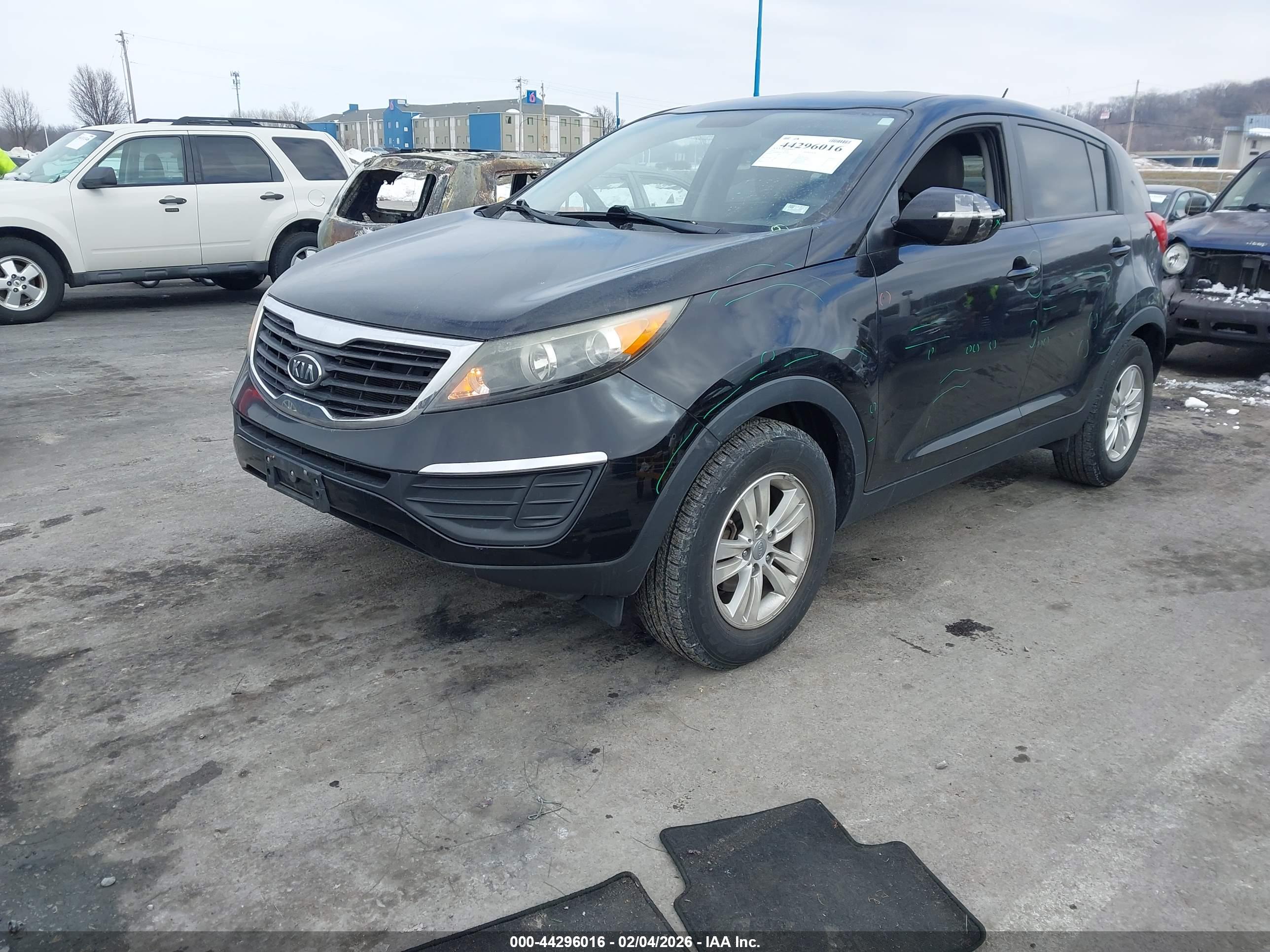 KIA SPORTAGE image 2