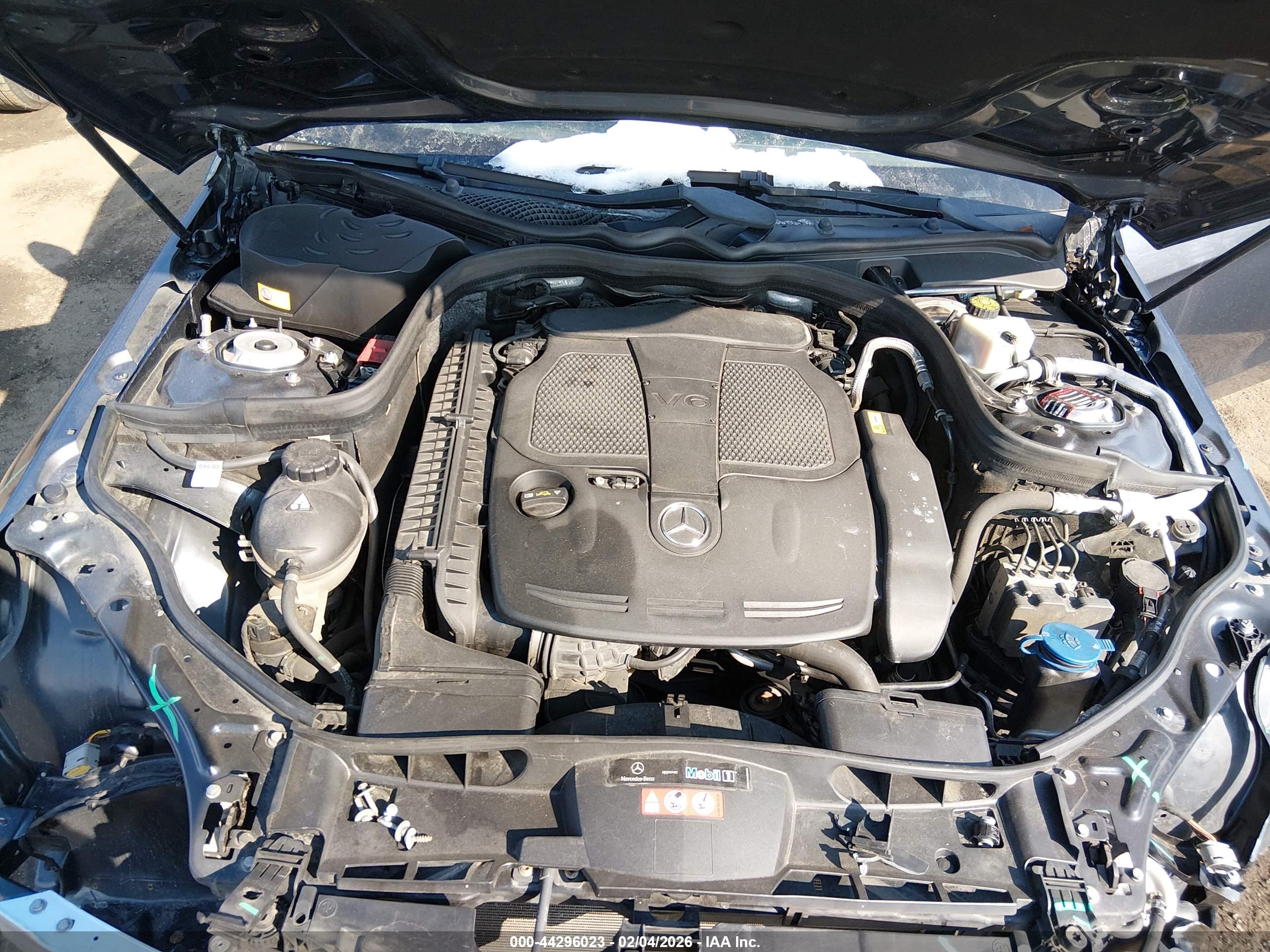 MERCEDES-BENZ E image 10