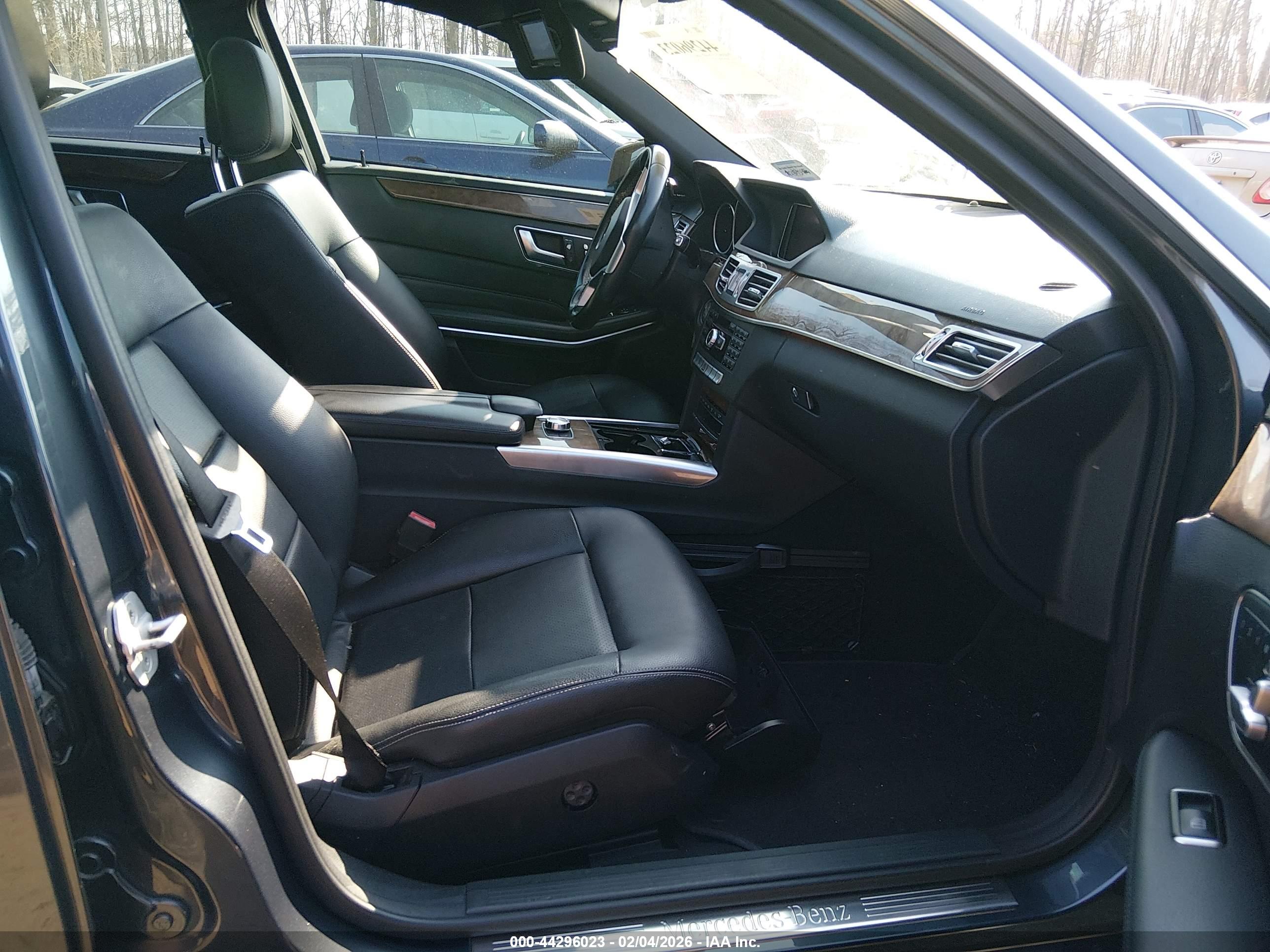 MERCEDES-BENZ E image 5