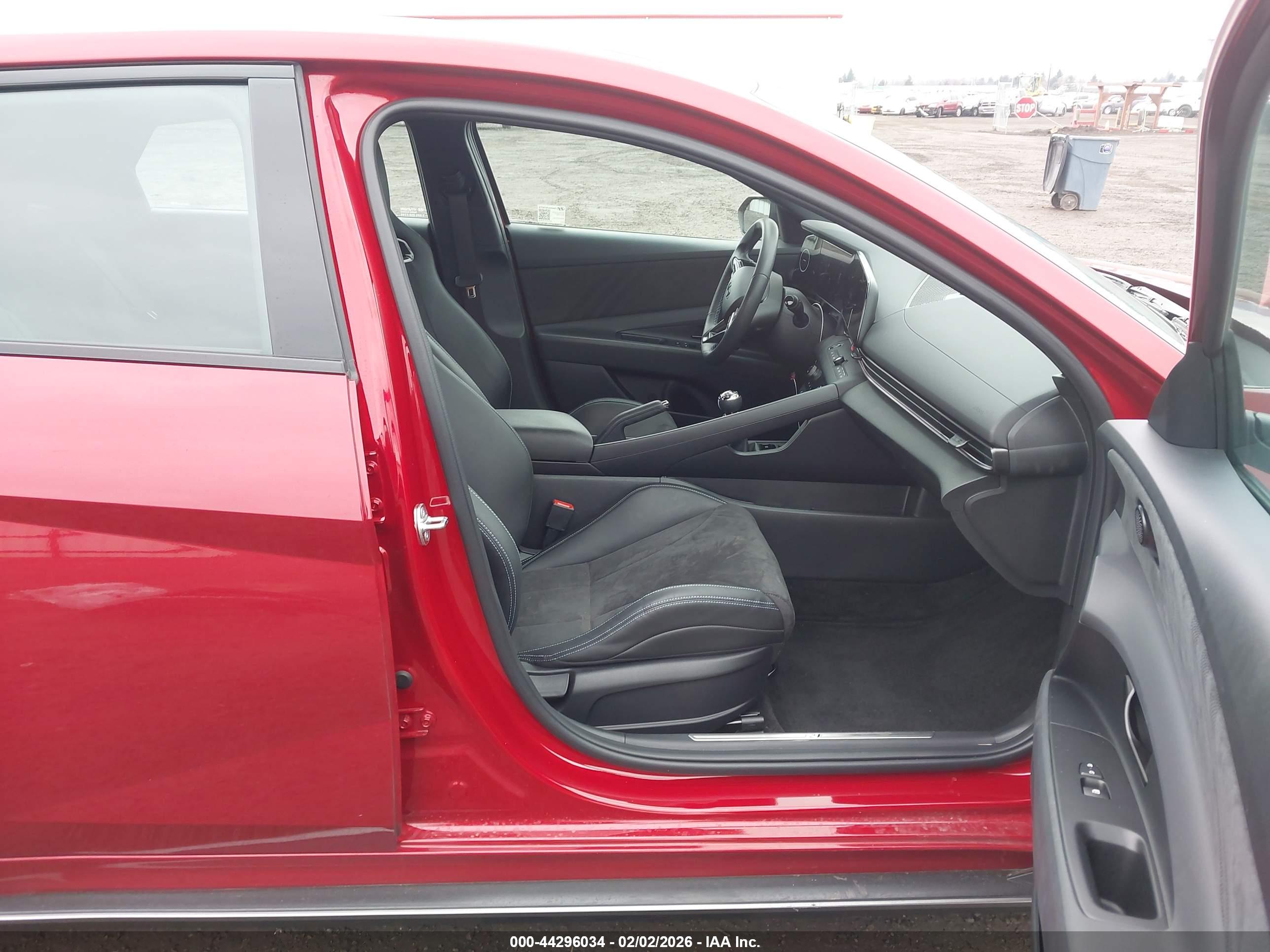 HYUNDAI ELANTRA image 5