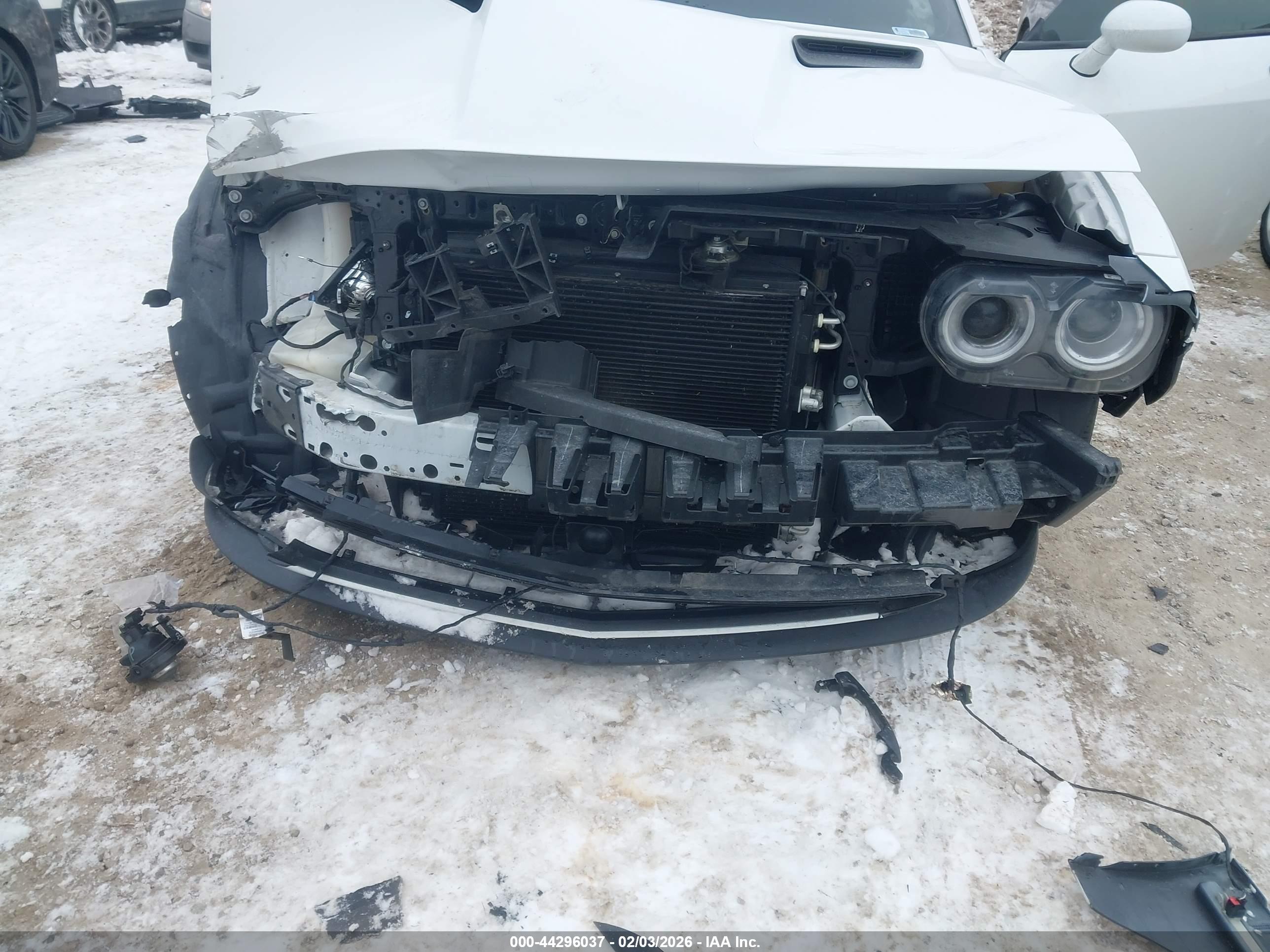 DODGE CHALLENGER image 6