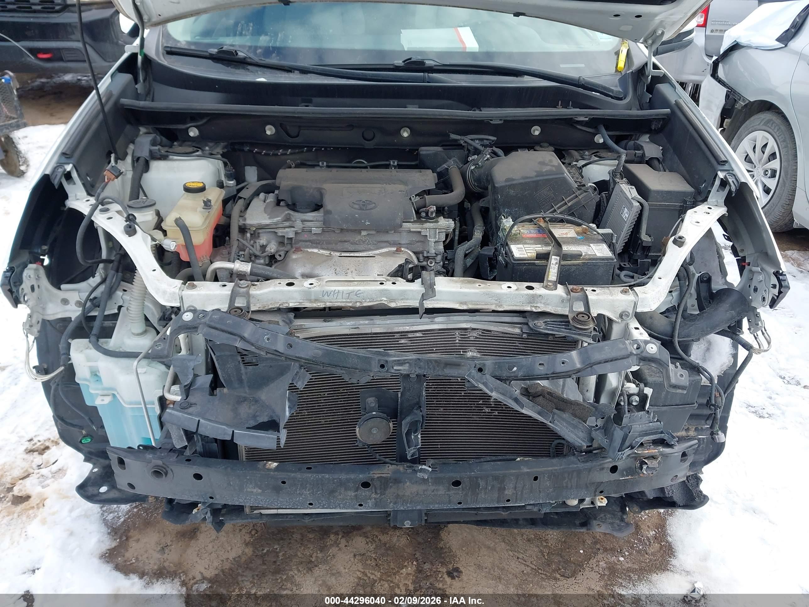 TOYOTA RAV4 image 10