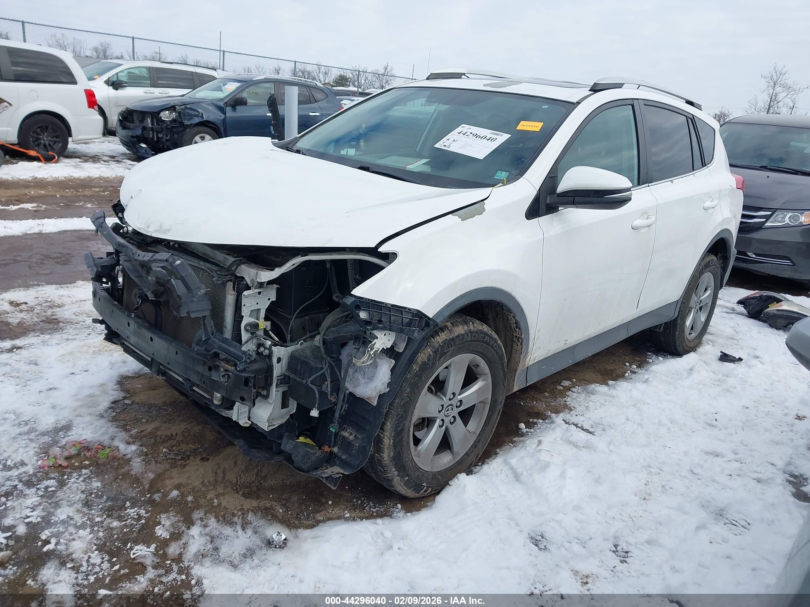 TOYOTA RAV4 image 2