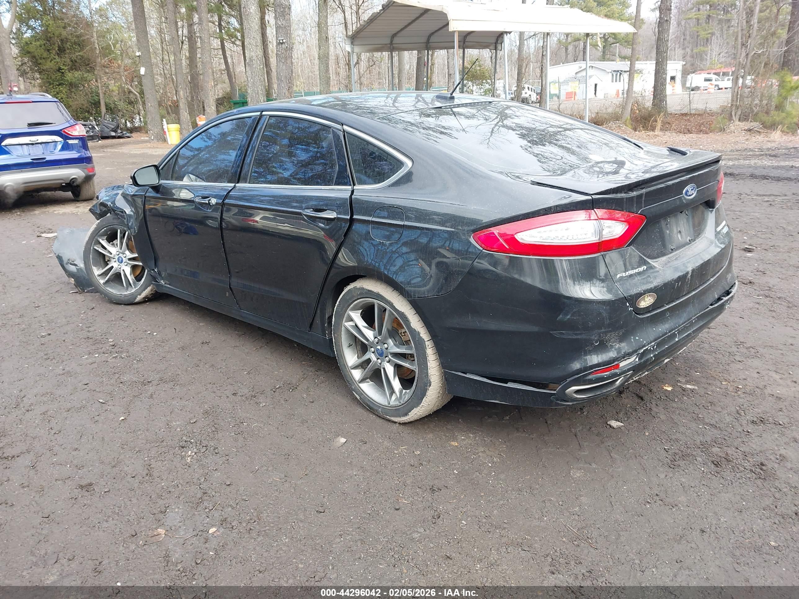 FORD FUSION image 3