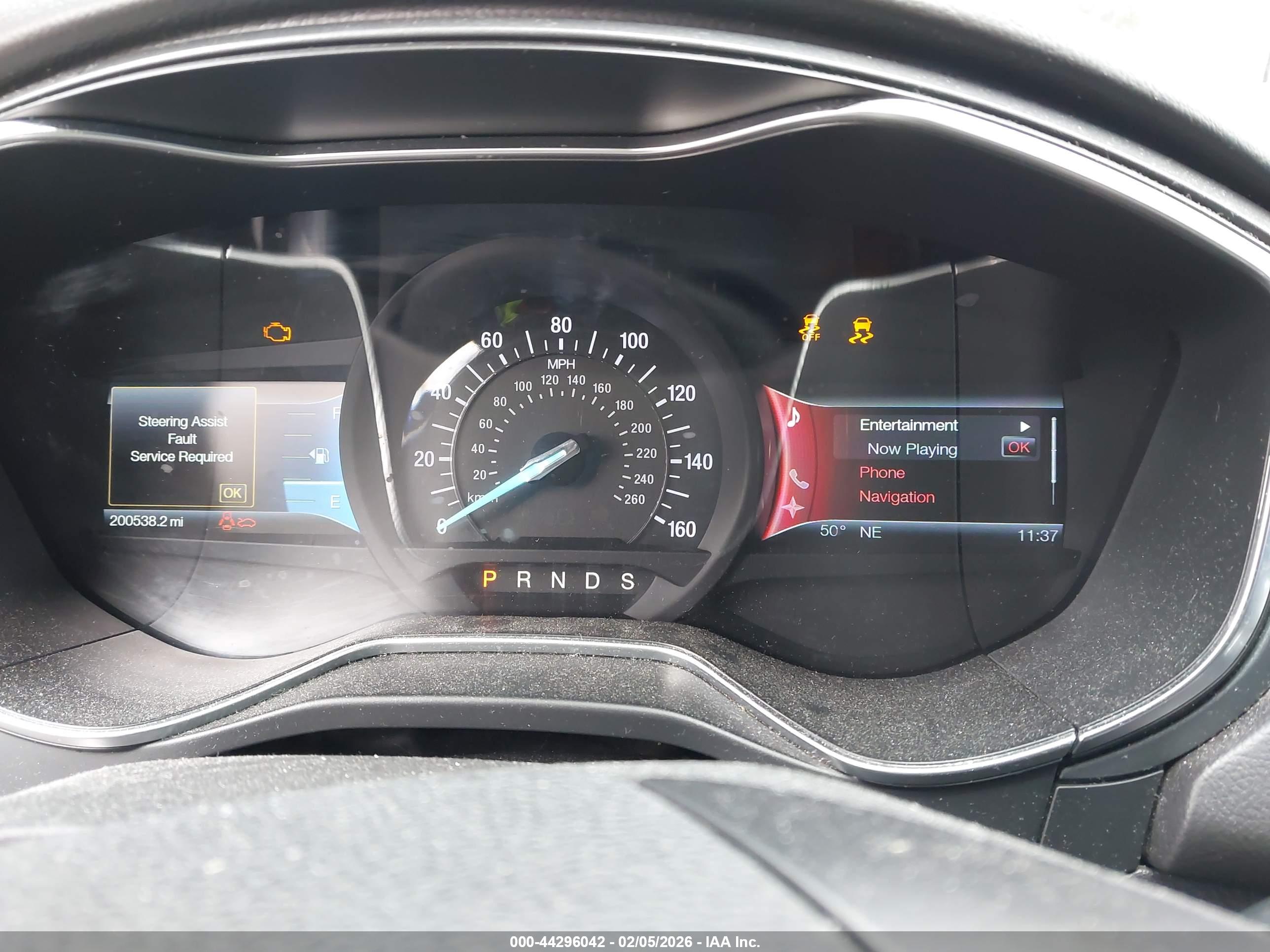FORD FUSION image 7