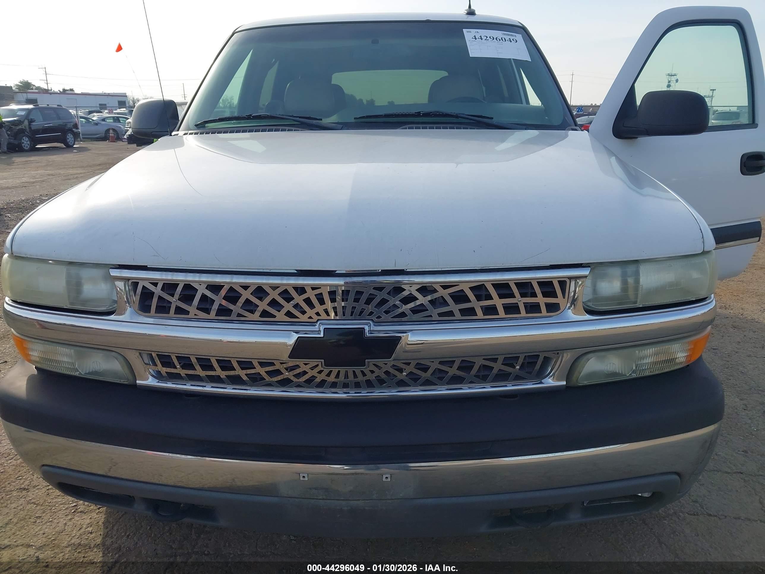 CHEVROLET TAHOE image 6