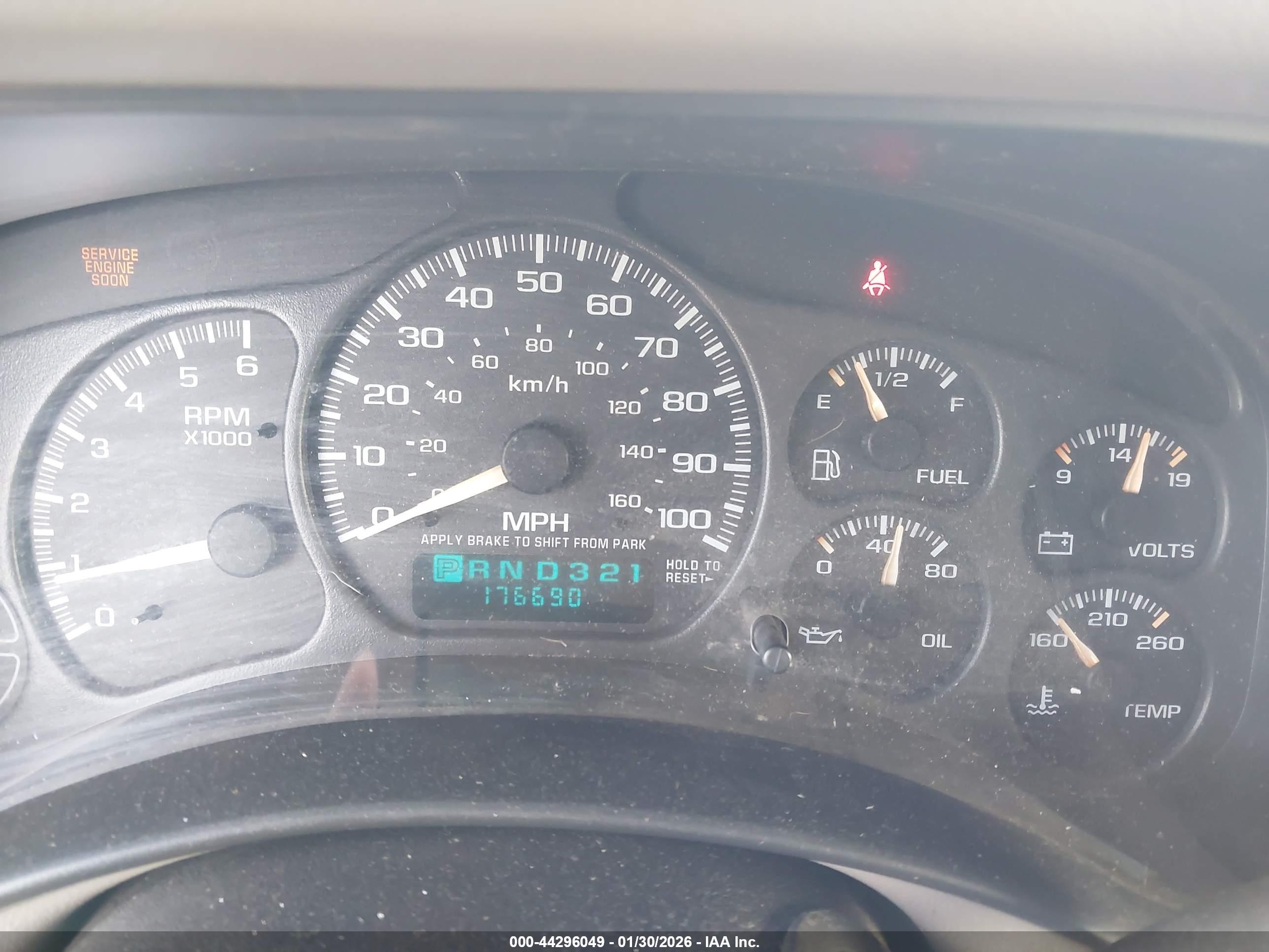 CHEVROLET TAHOE image 7