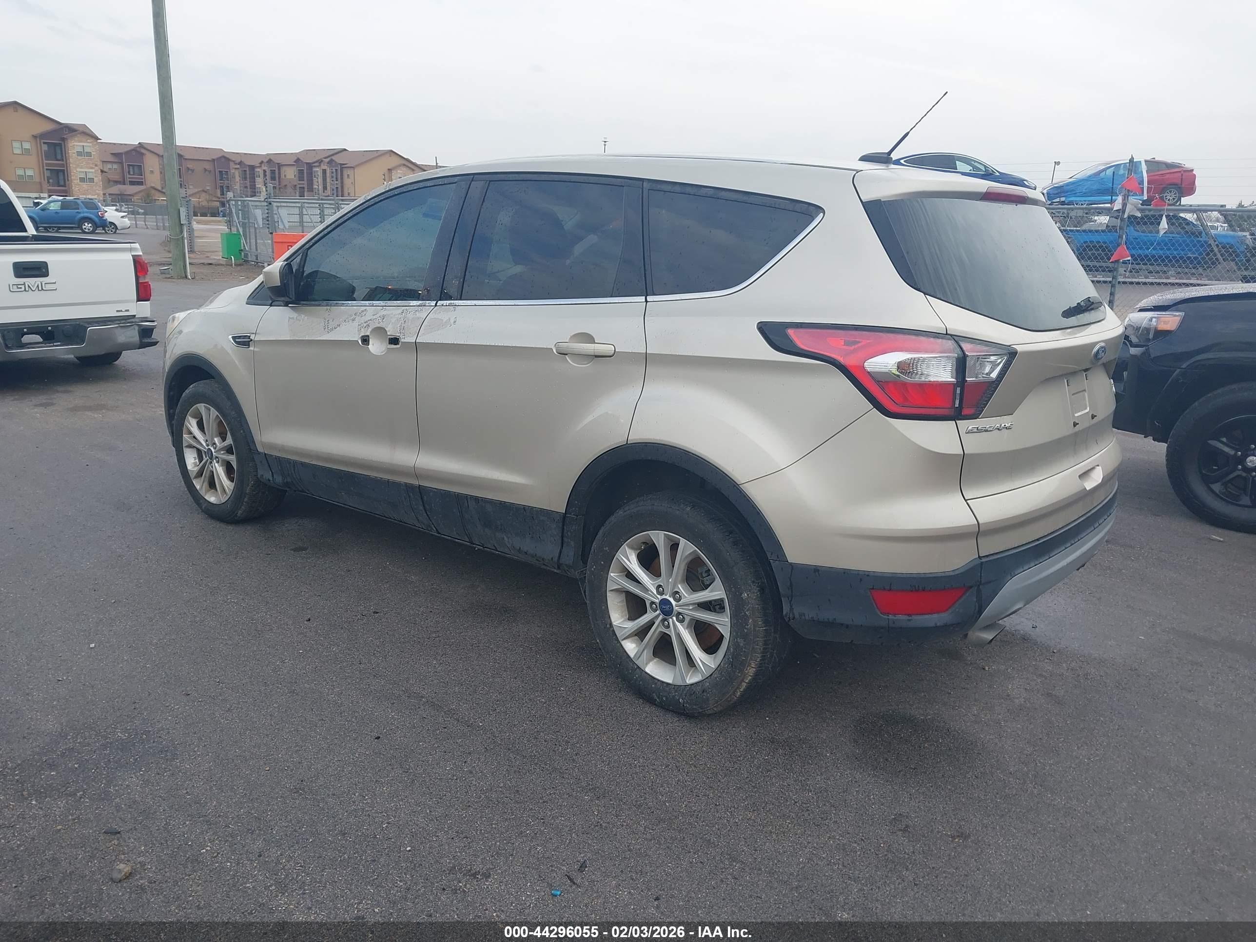 FORD ESCAPE image 3