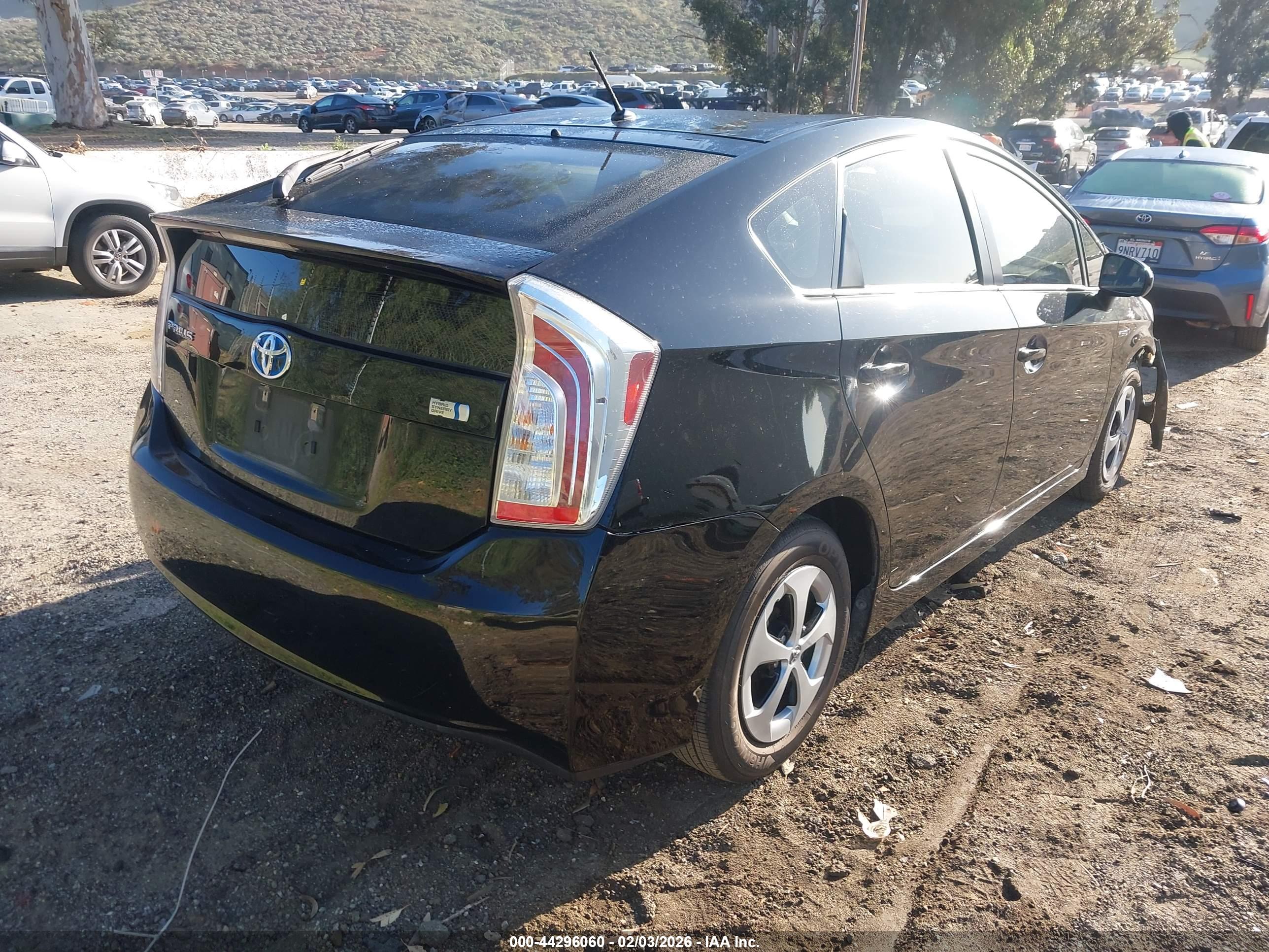 TOYOTA PRIUS image 4