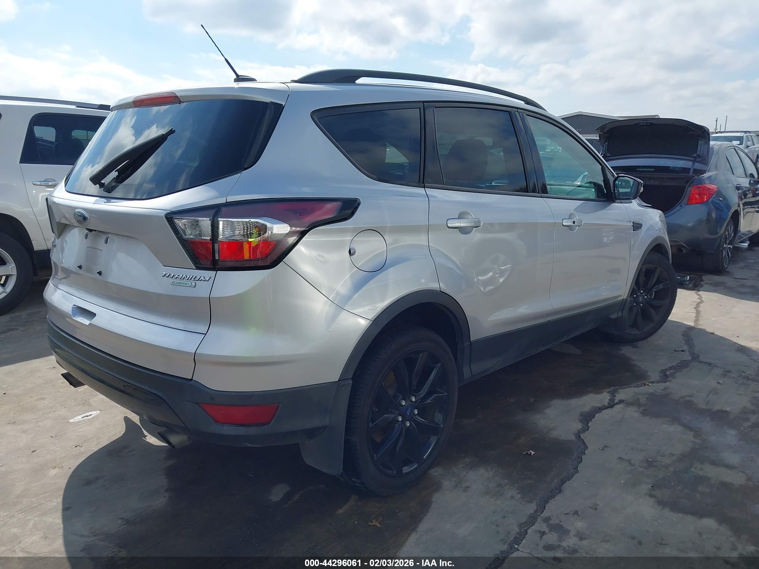 FORD ESCAPE image 4