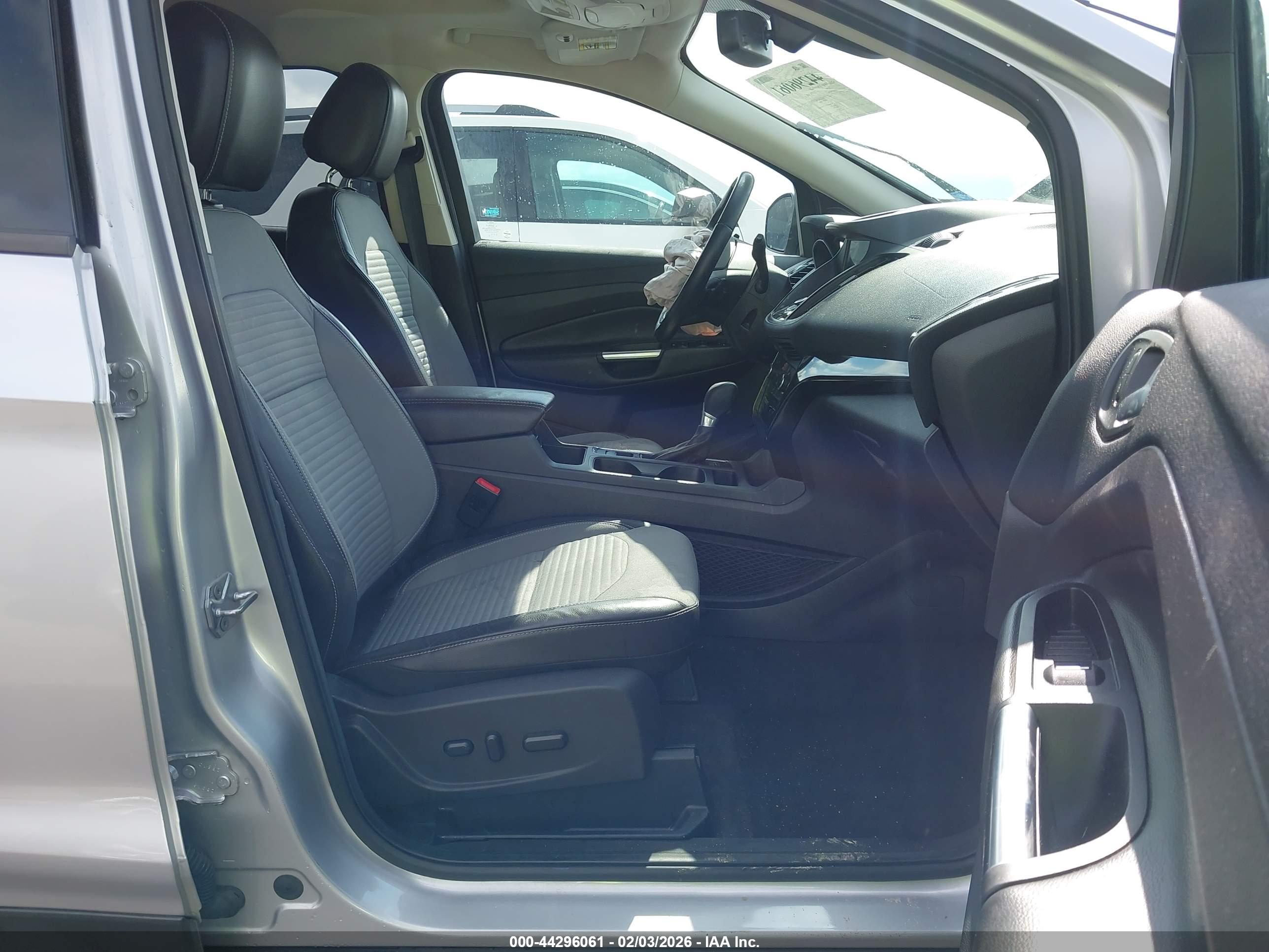 FORD ESCAPE image 5
