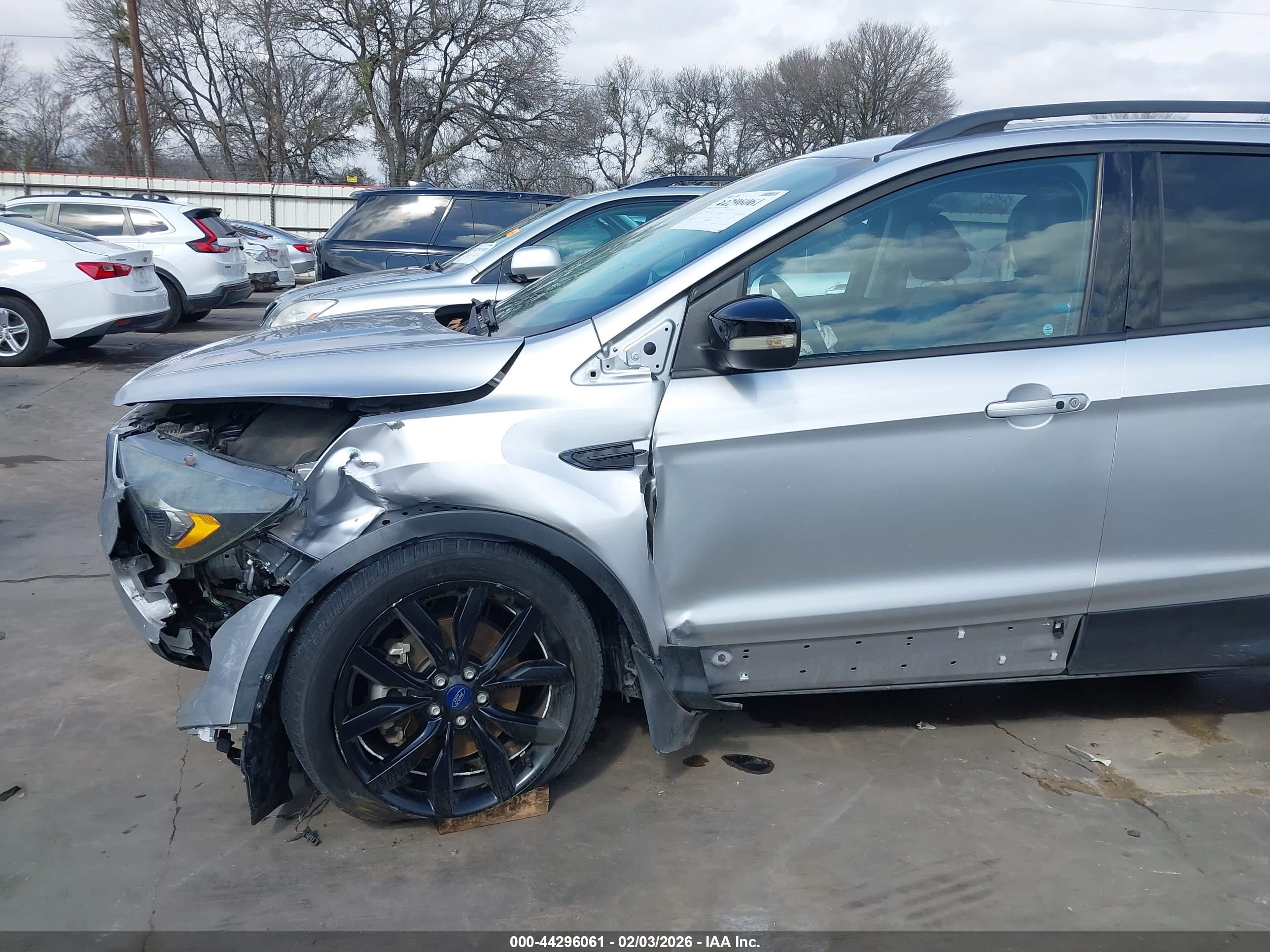 FORD ESCAPE image 6