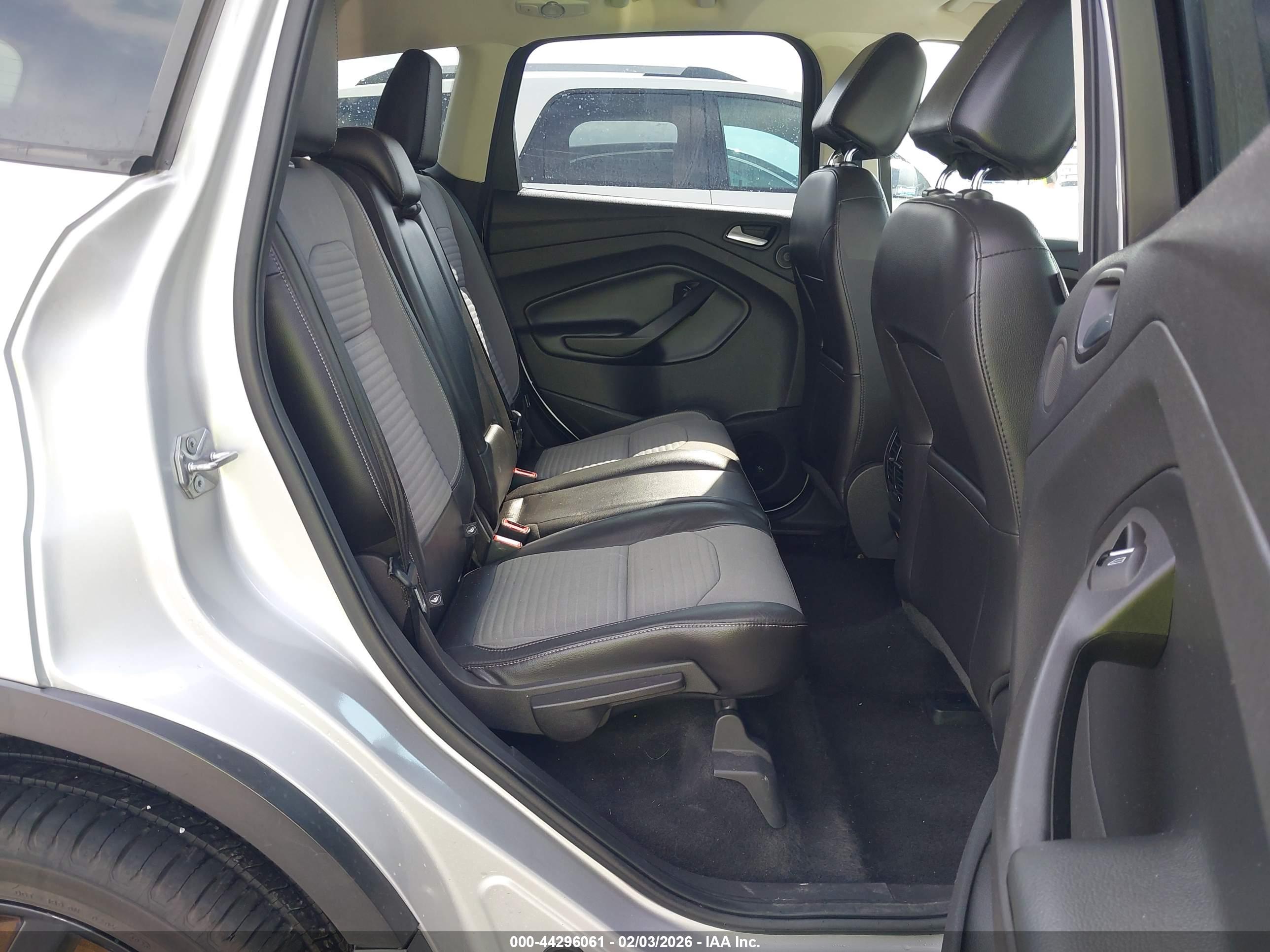 FORD ESCAPE image 8