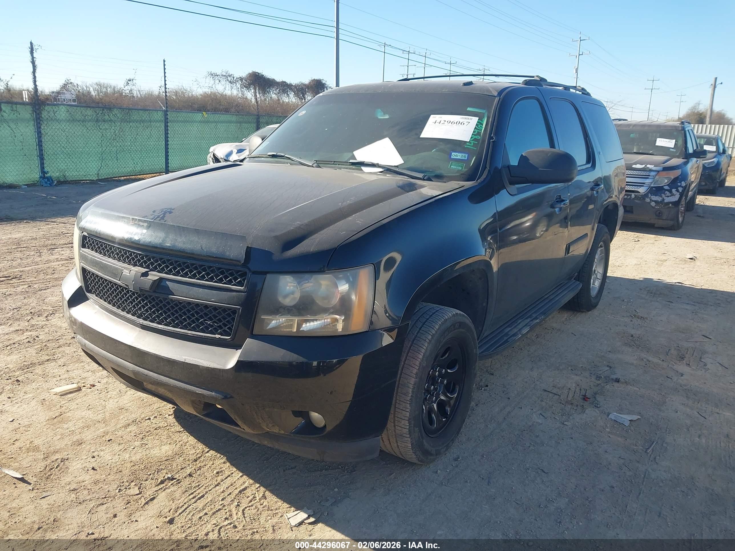 CHEVROLET TAHOE image 2