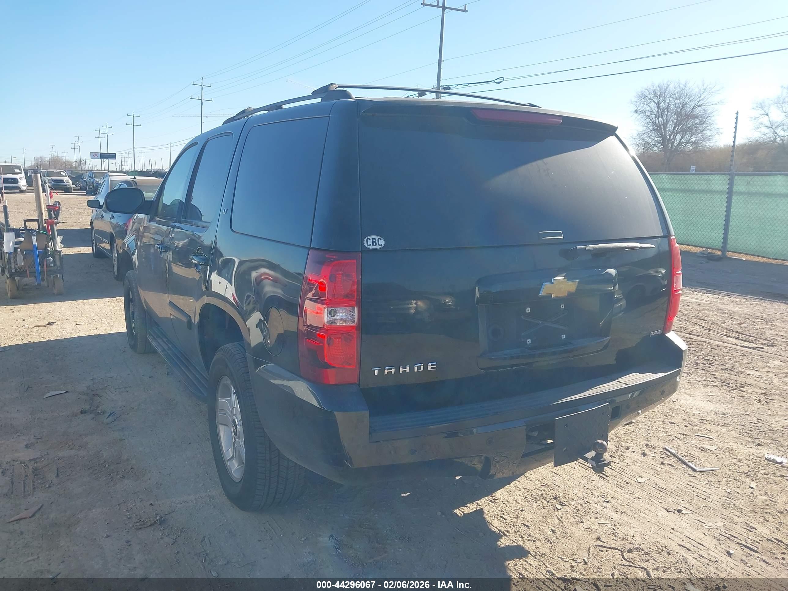 CHEVROLET TAHOE image 3