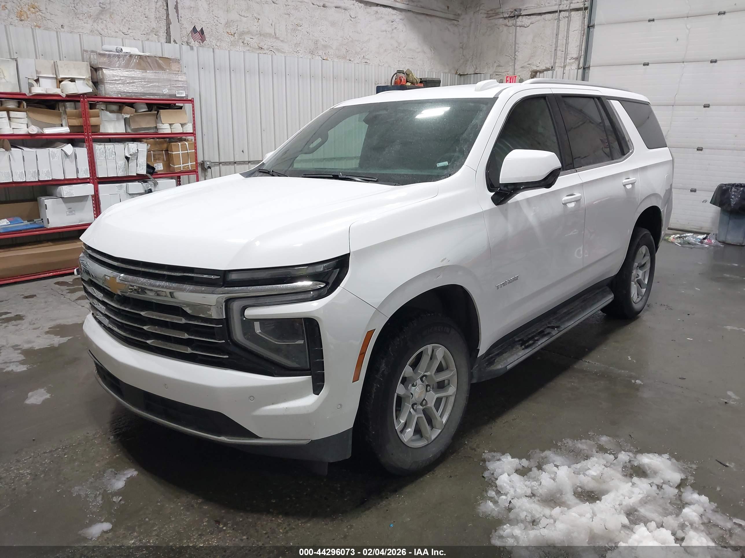 CHEVROLET TAHOE image 2