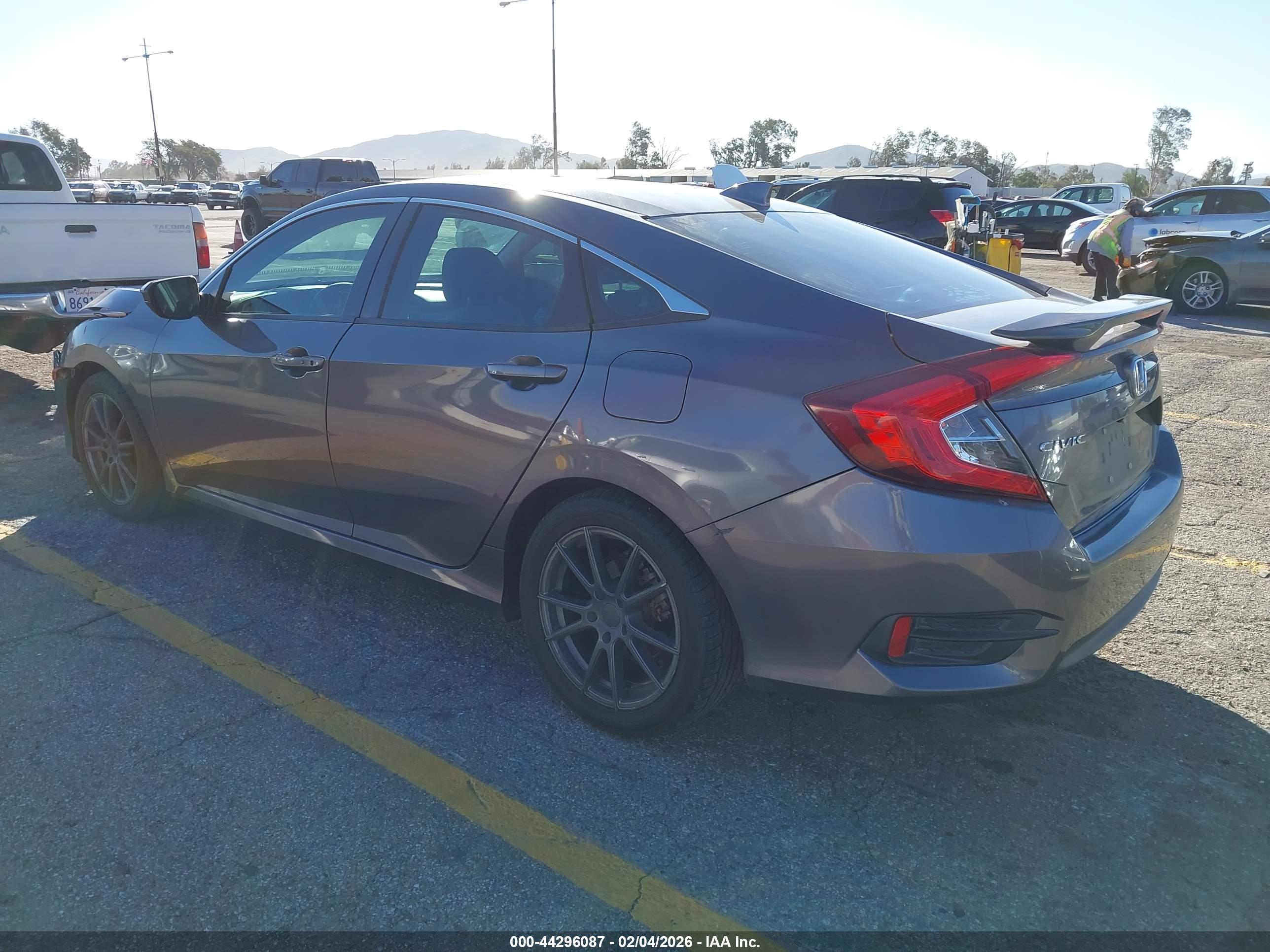 HONDA CIVIC image 3
