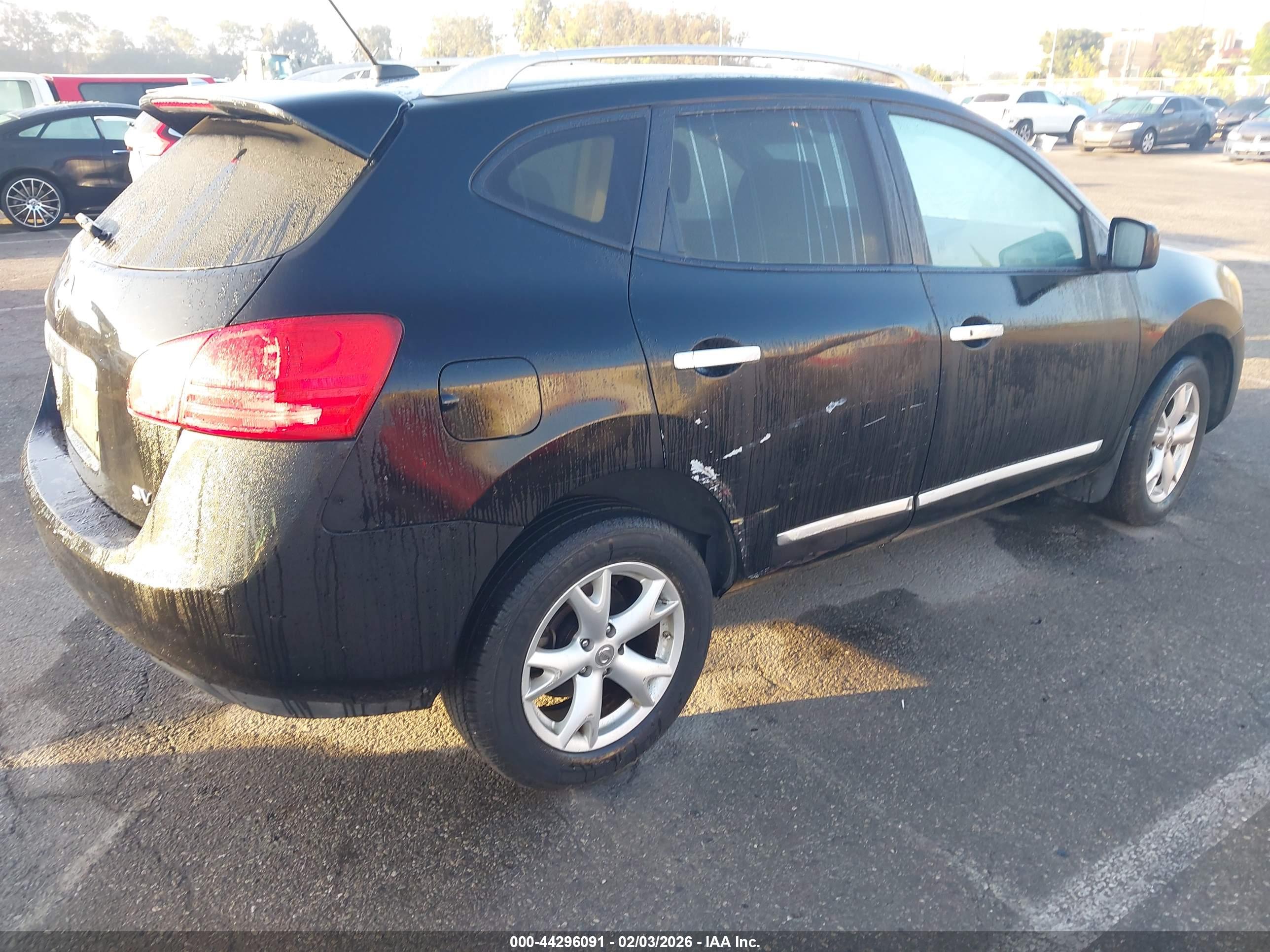 NISSAN ROGUE image 4