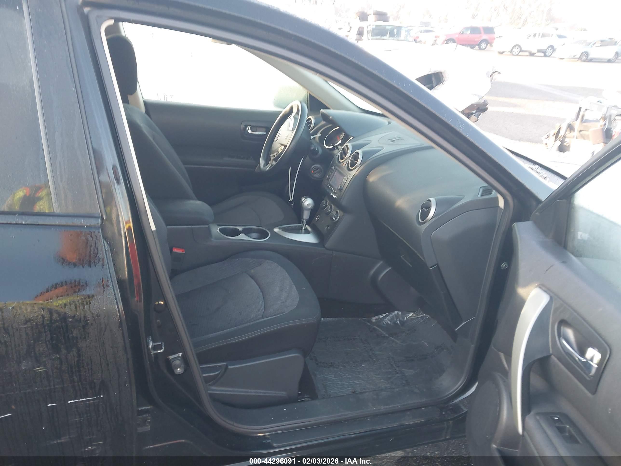 NISSAN ROGUE image 5