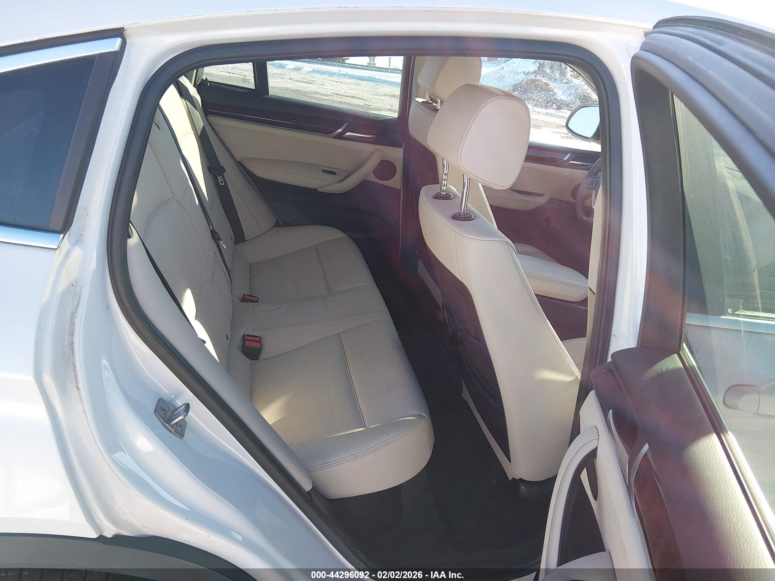 BMW X4 image 8