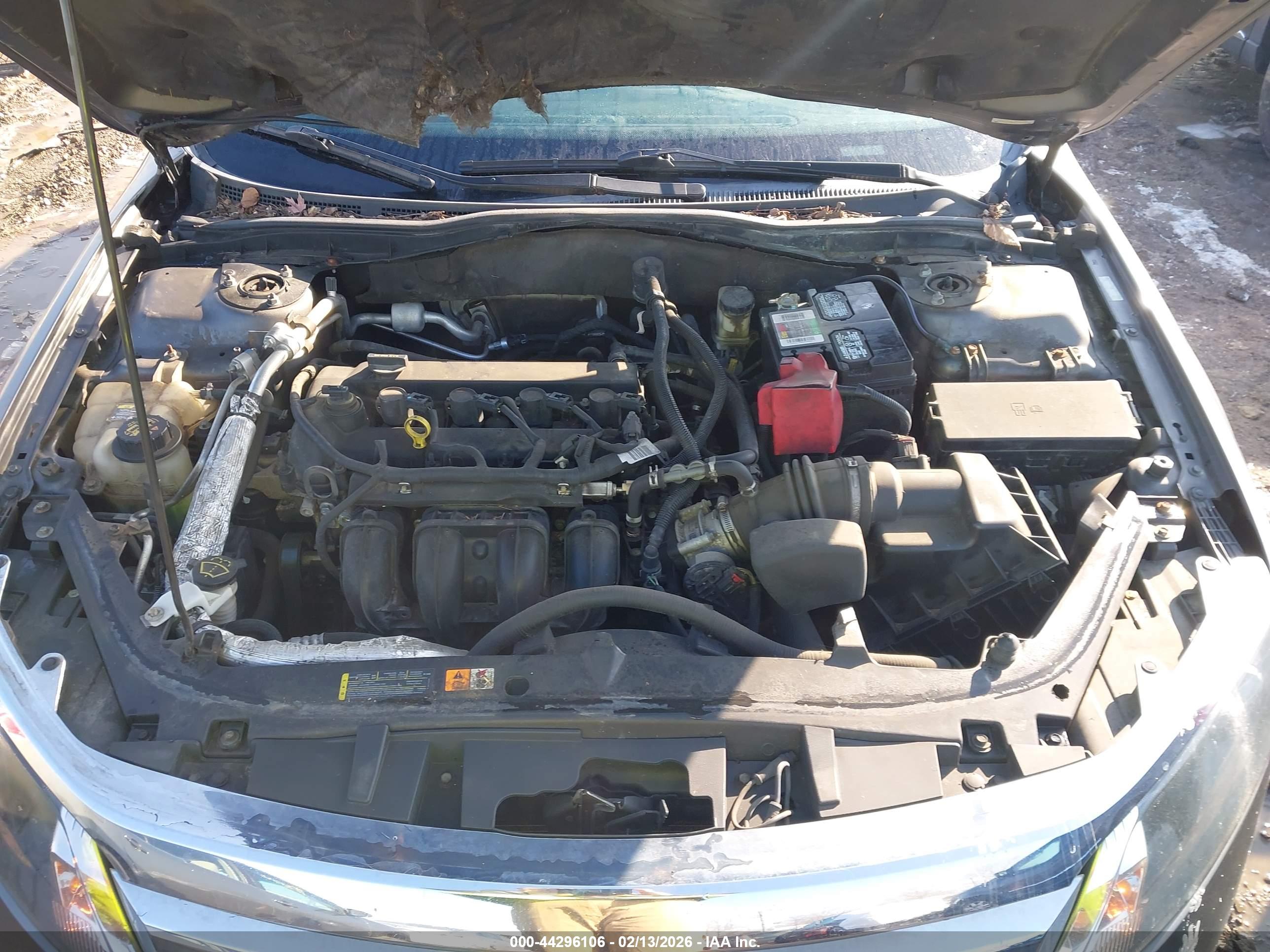 FORD FUSION image 10