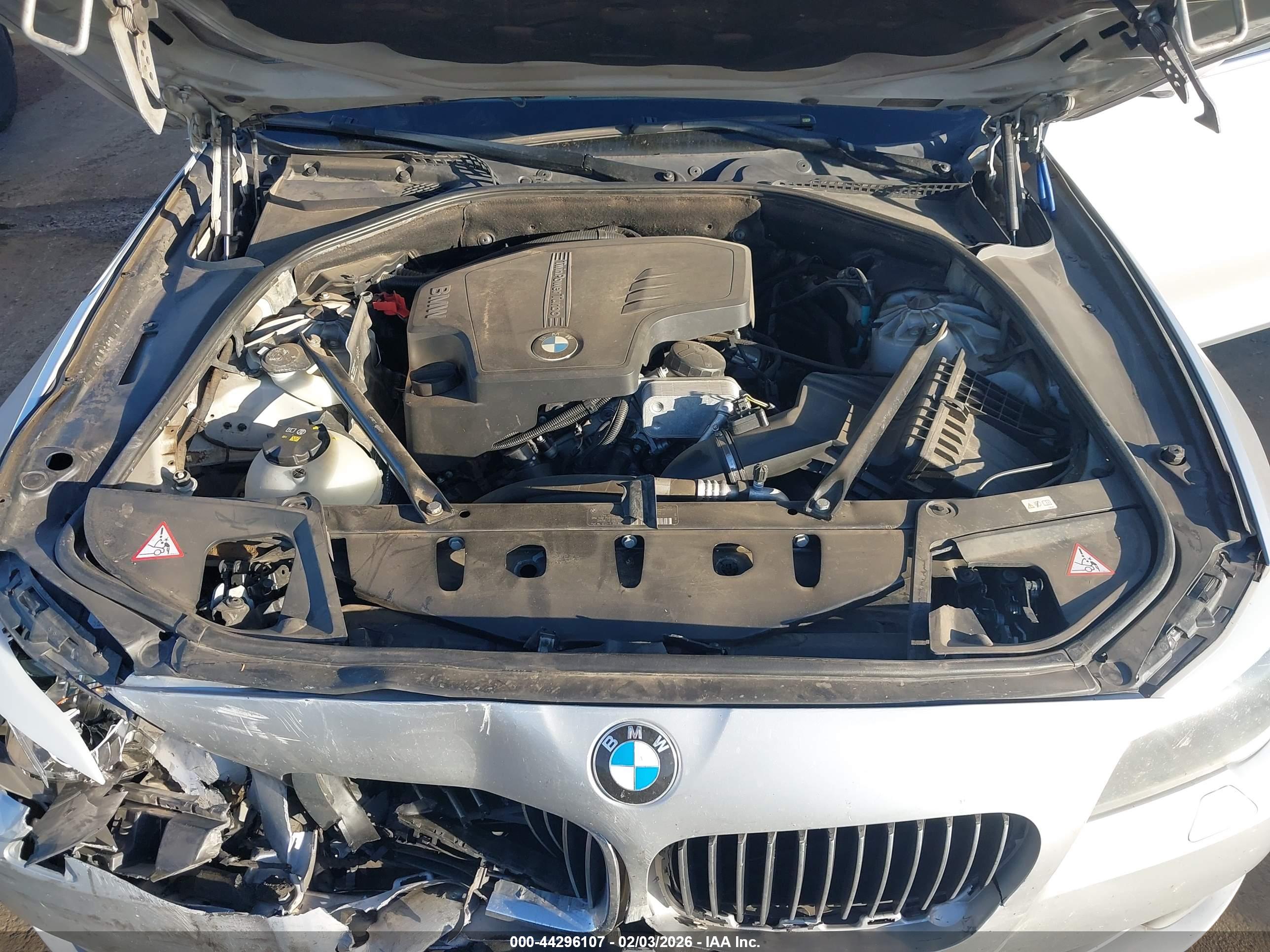 BMW 528I image 10