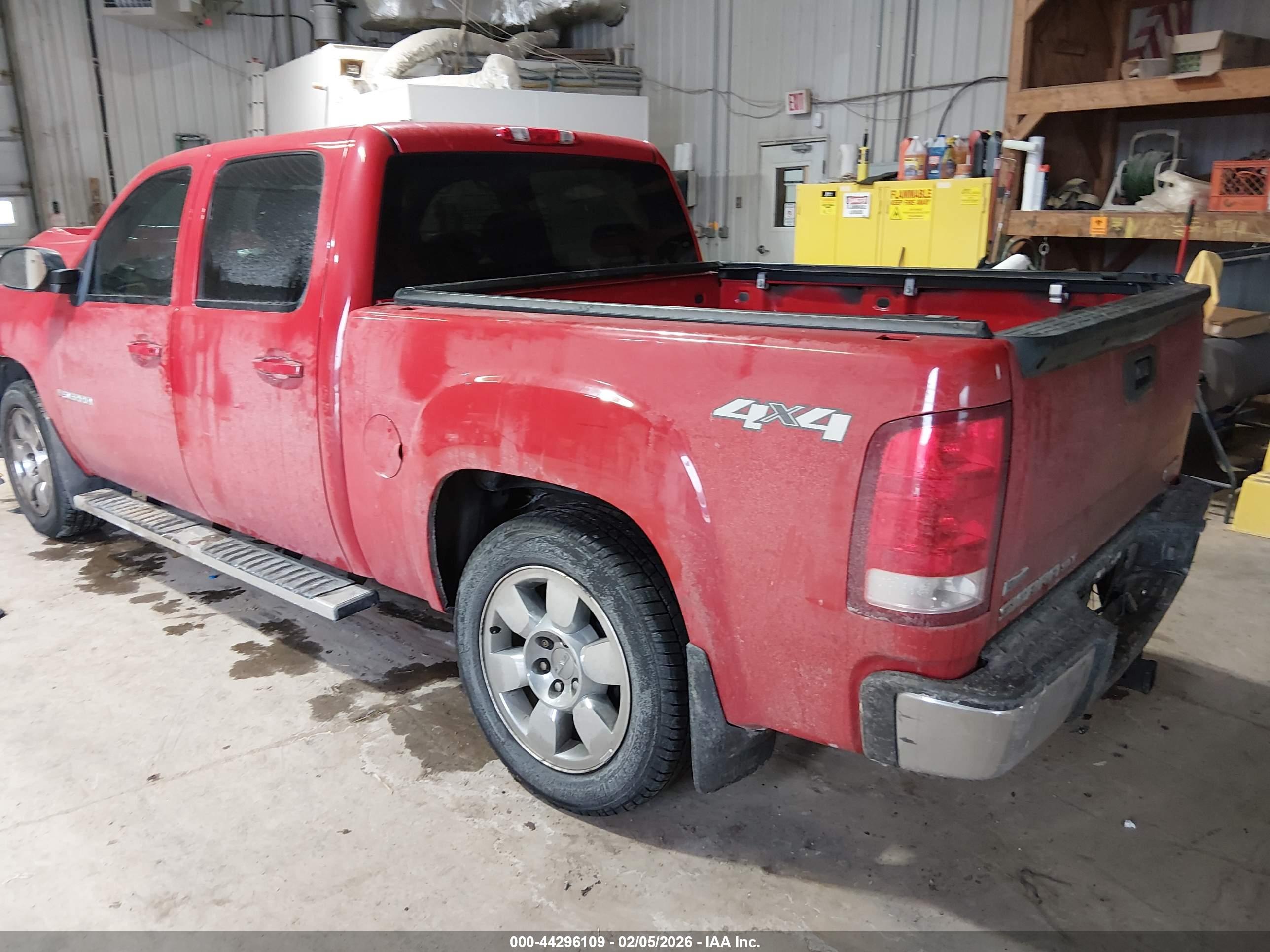GMC SIERRA image 3