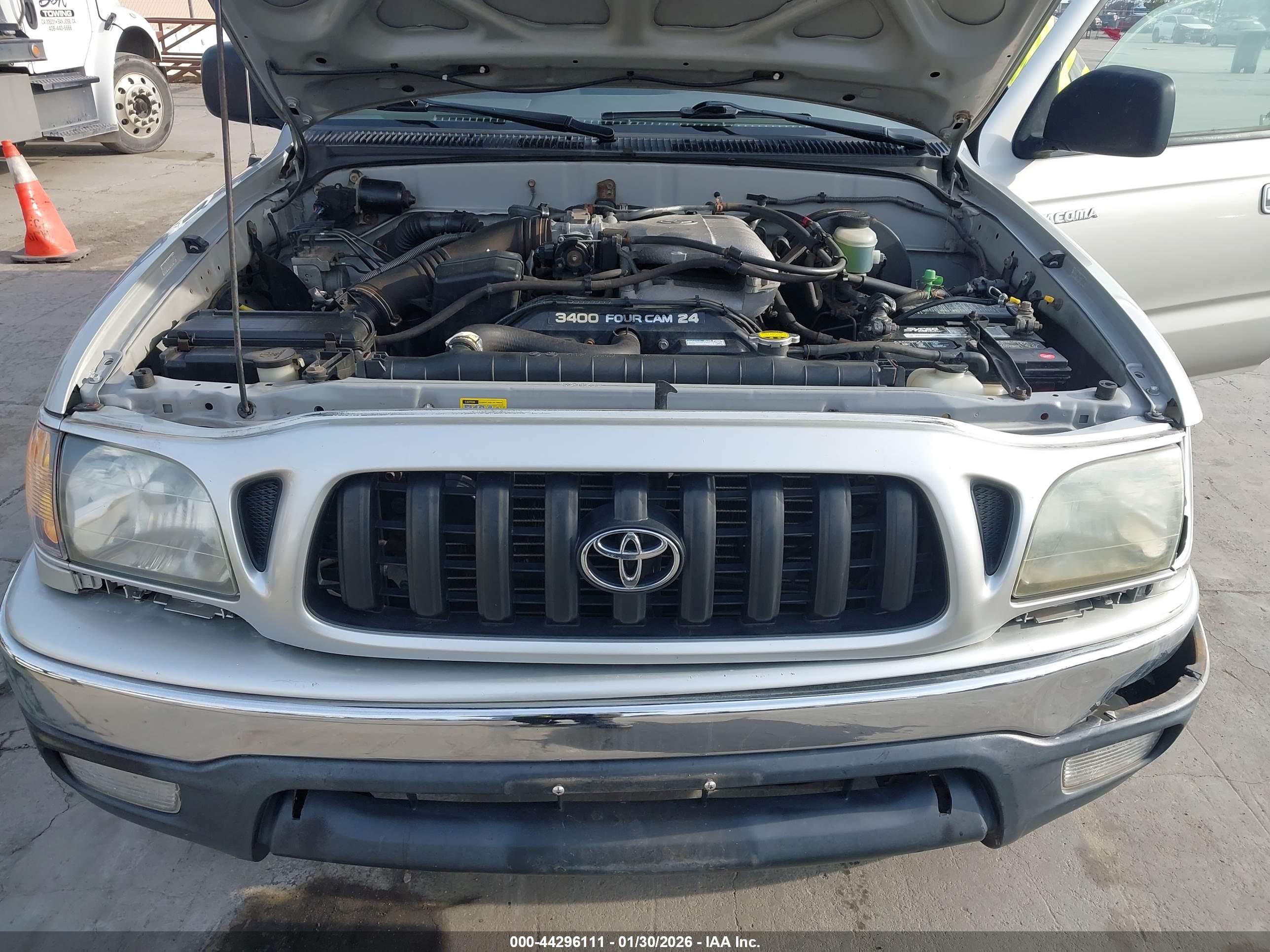 TOYOTA TACOMA image 10