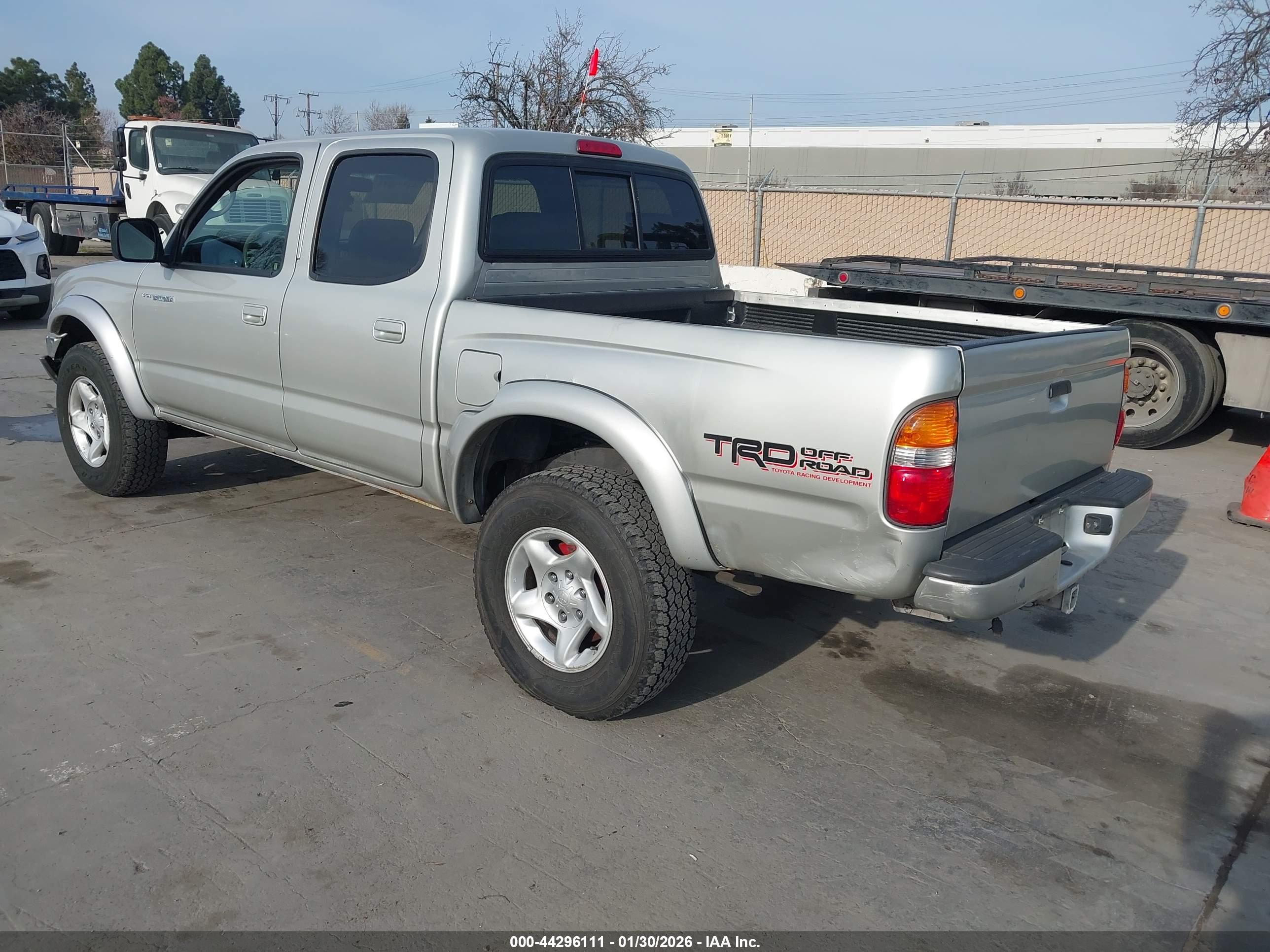 TOYOTA TACOMA image 3