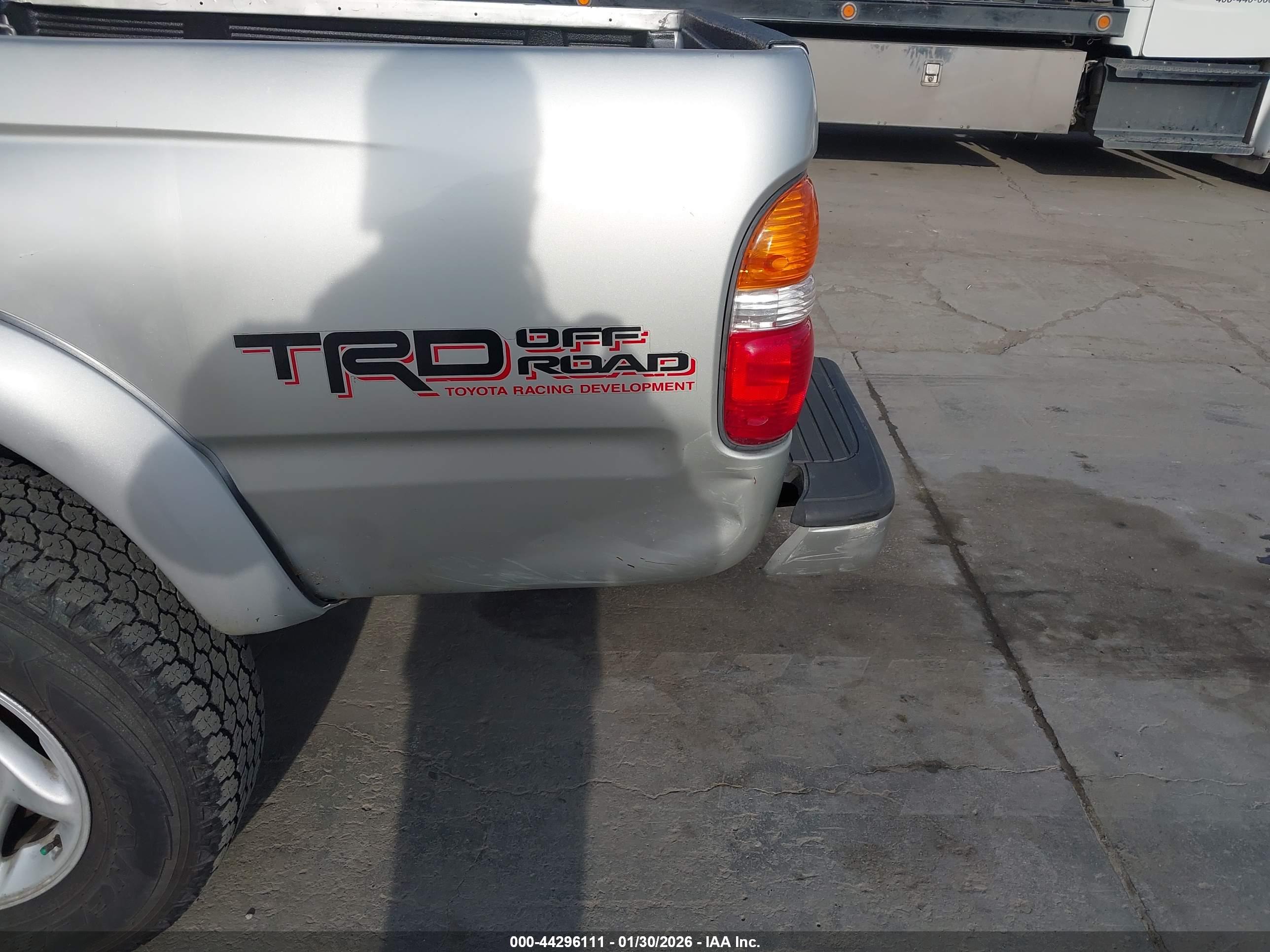 TOYOTA TACOMA image 6
