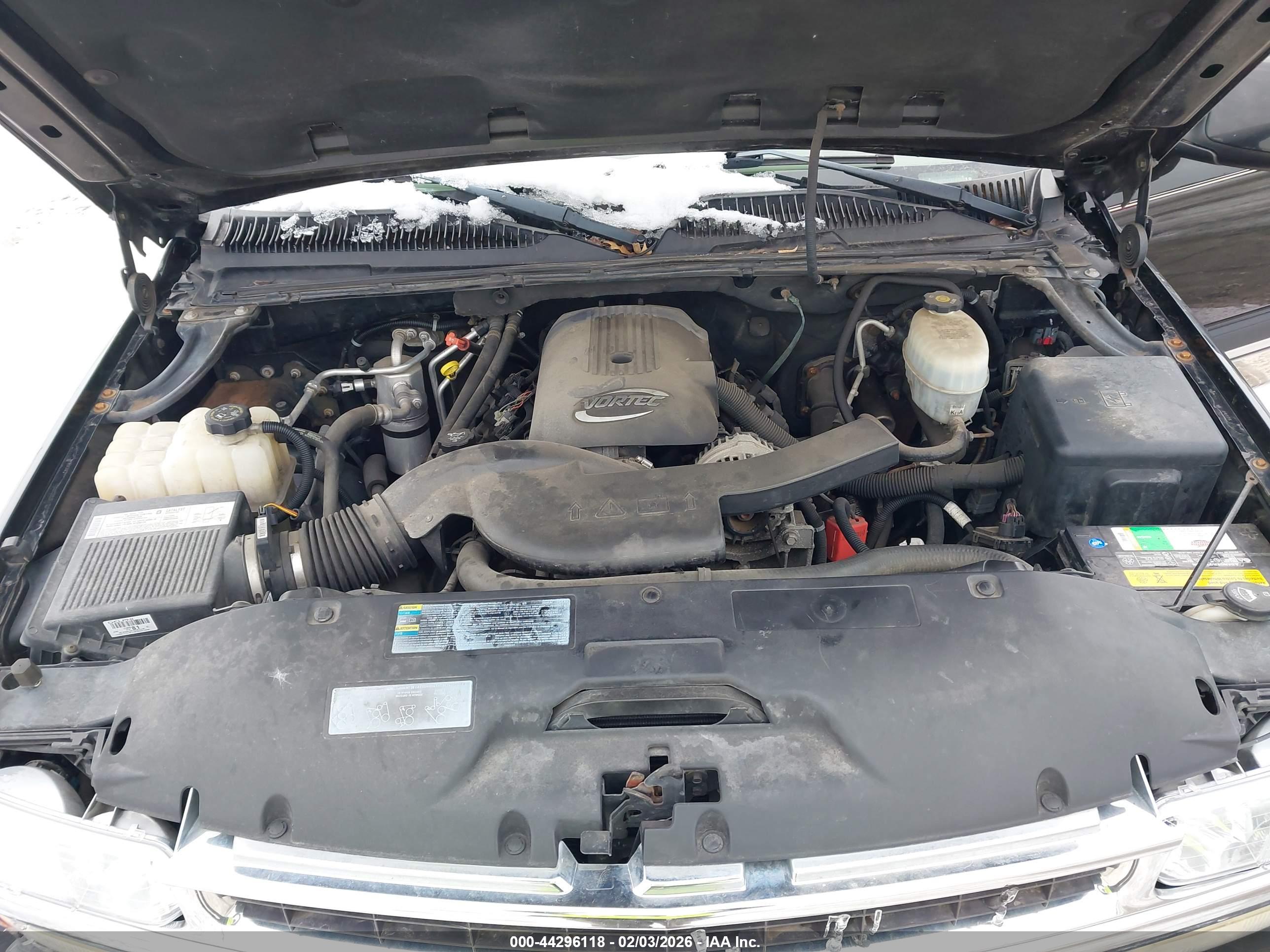 CHEVROLET SUBURBAN image 10