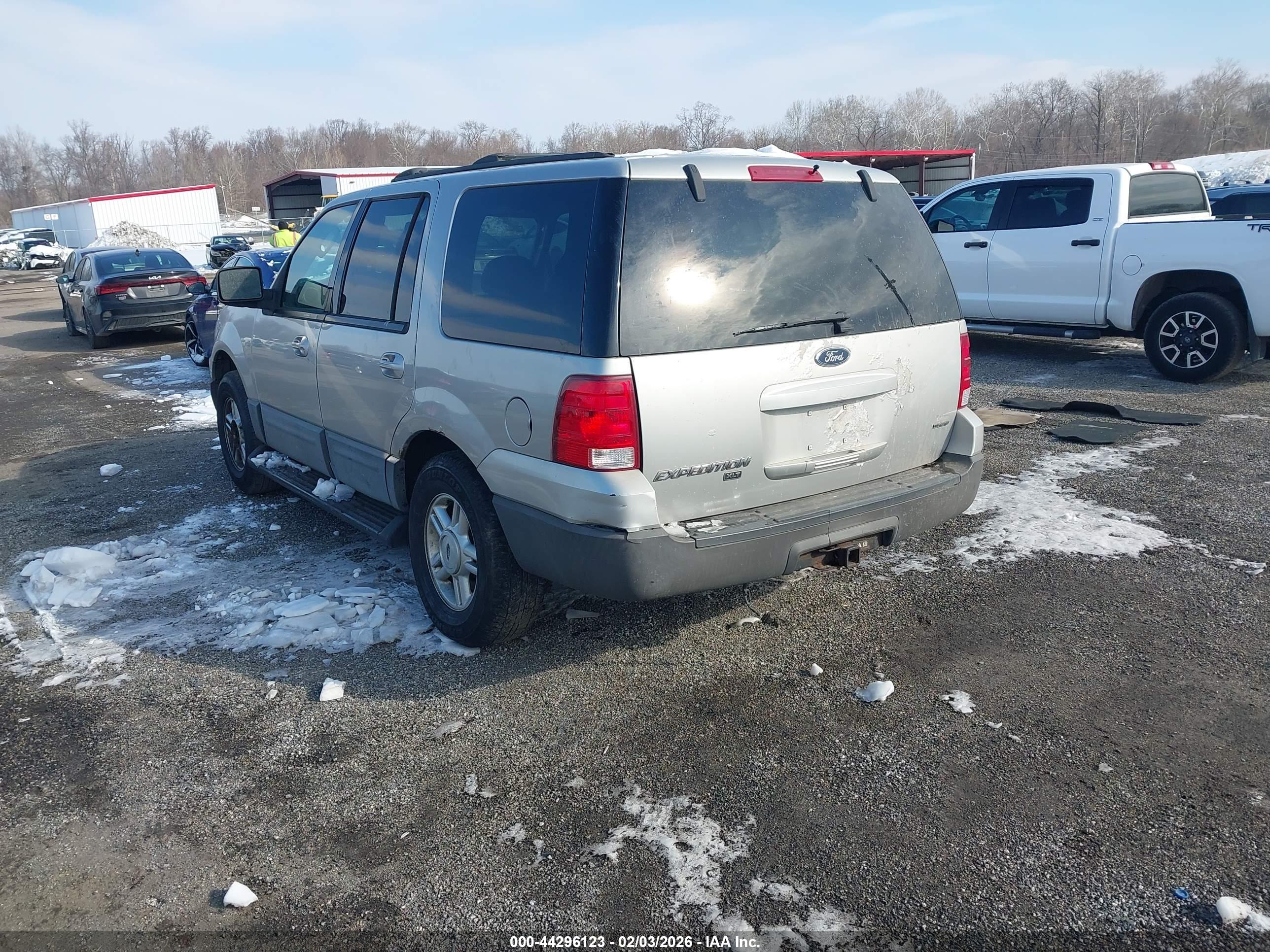 FORD EXPEDITION image 3