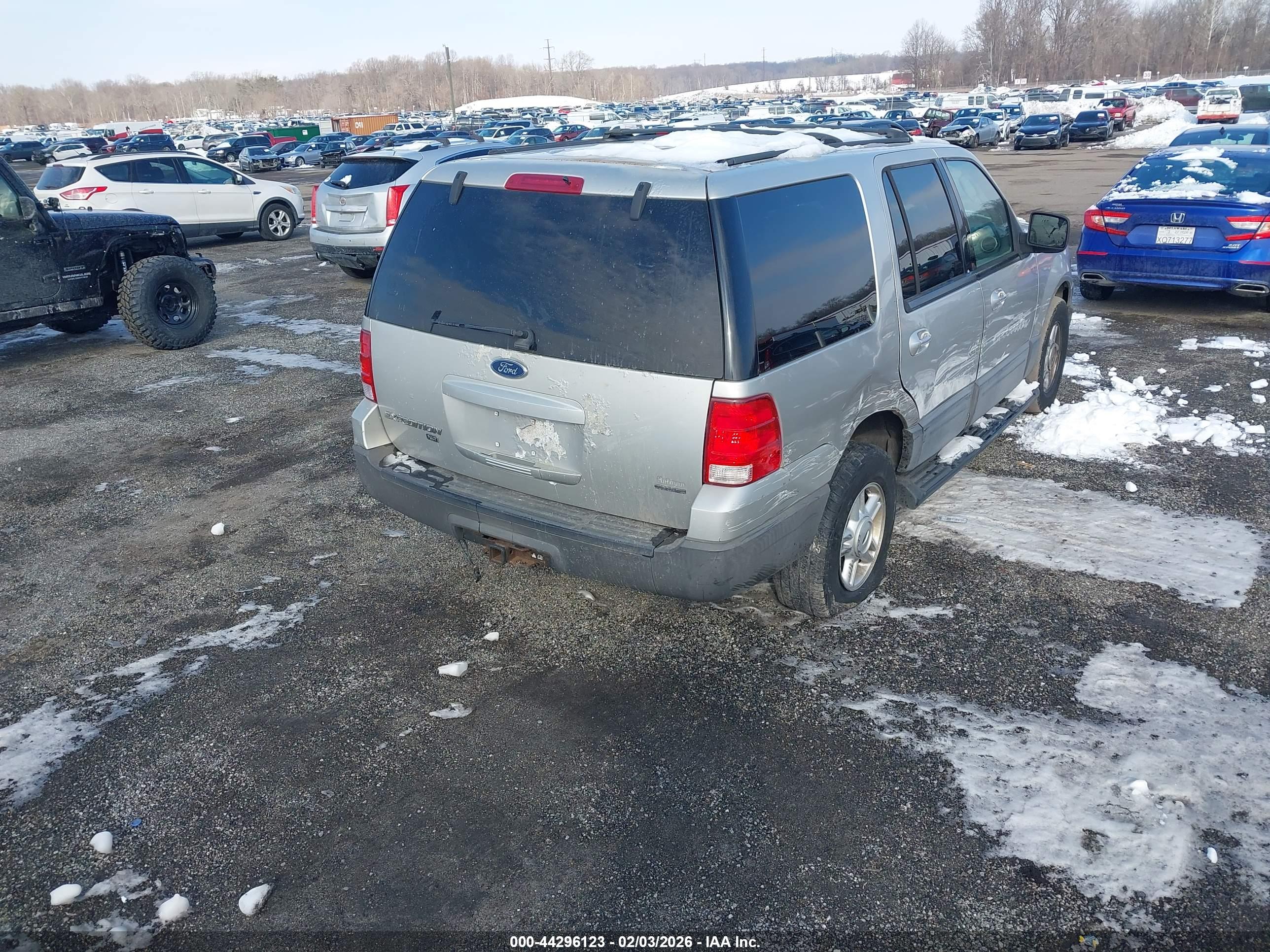 FORD EXPEDITION image 4