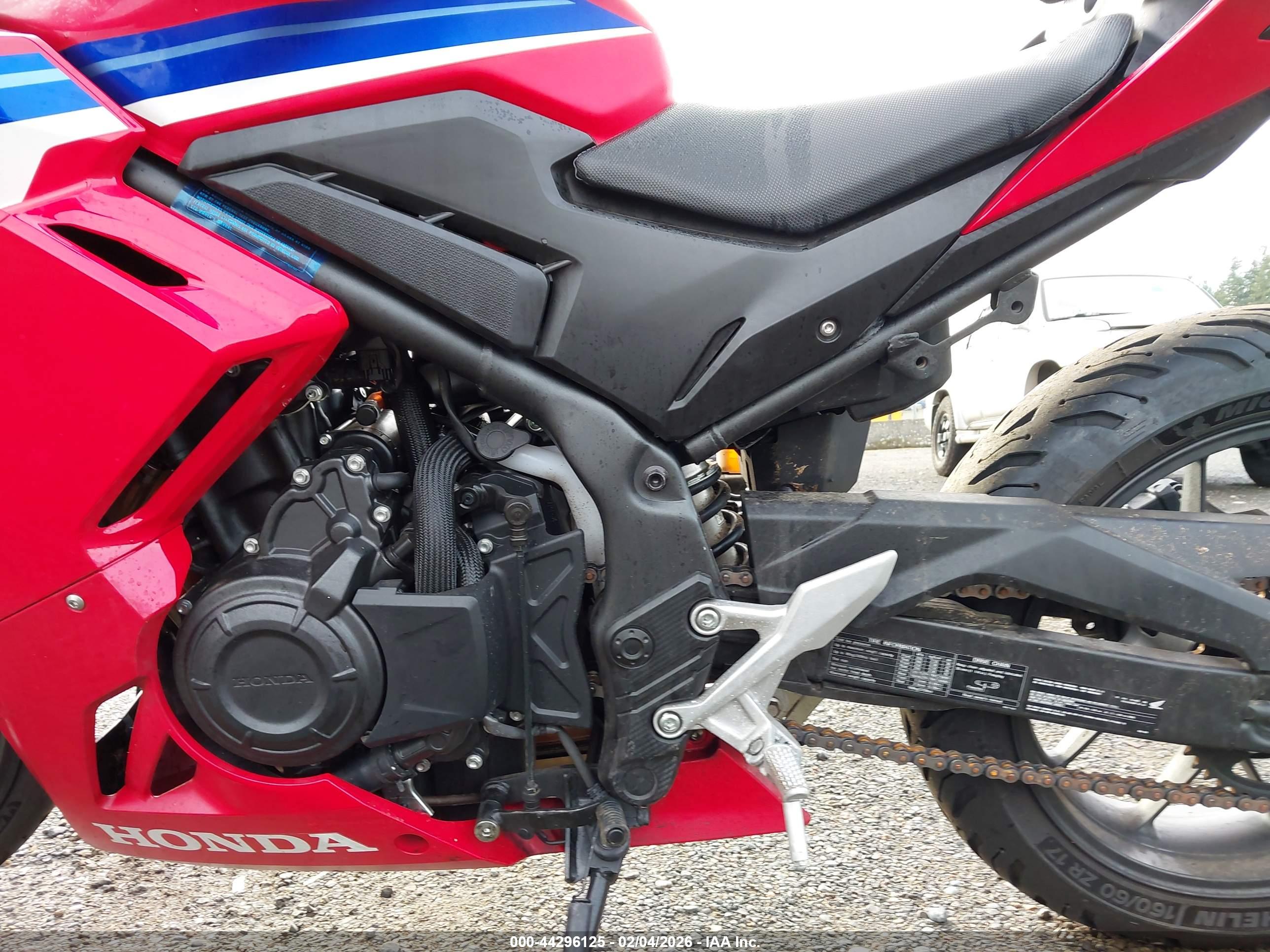 HONDA CBR500 image 9
