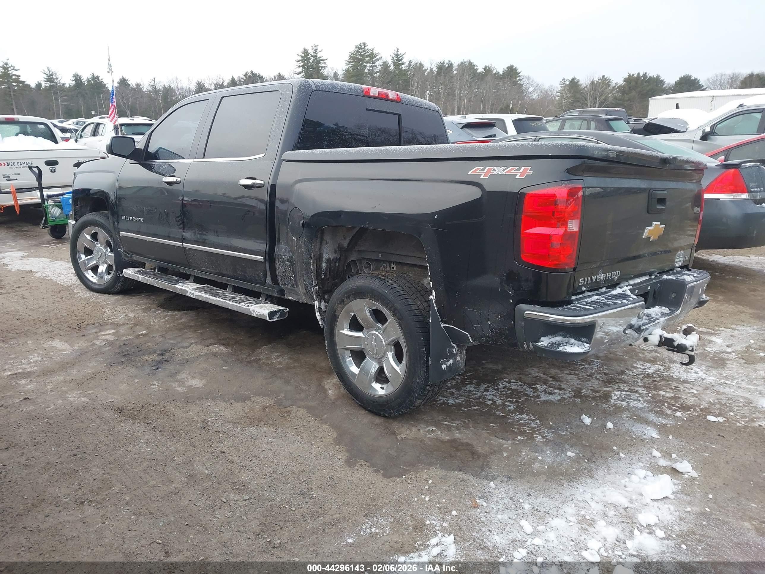 CHEVROLET SILVERADO image 3