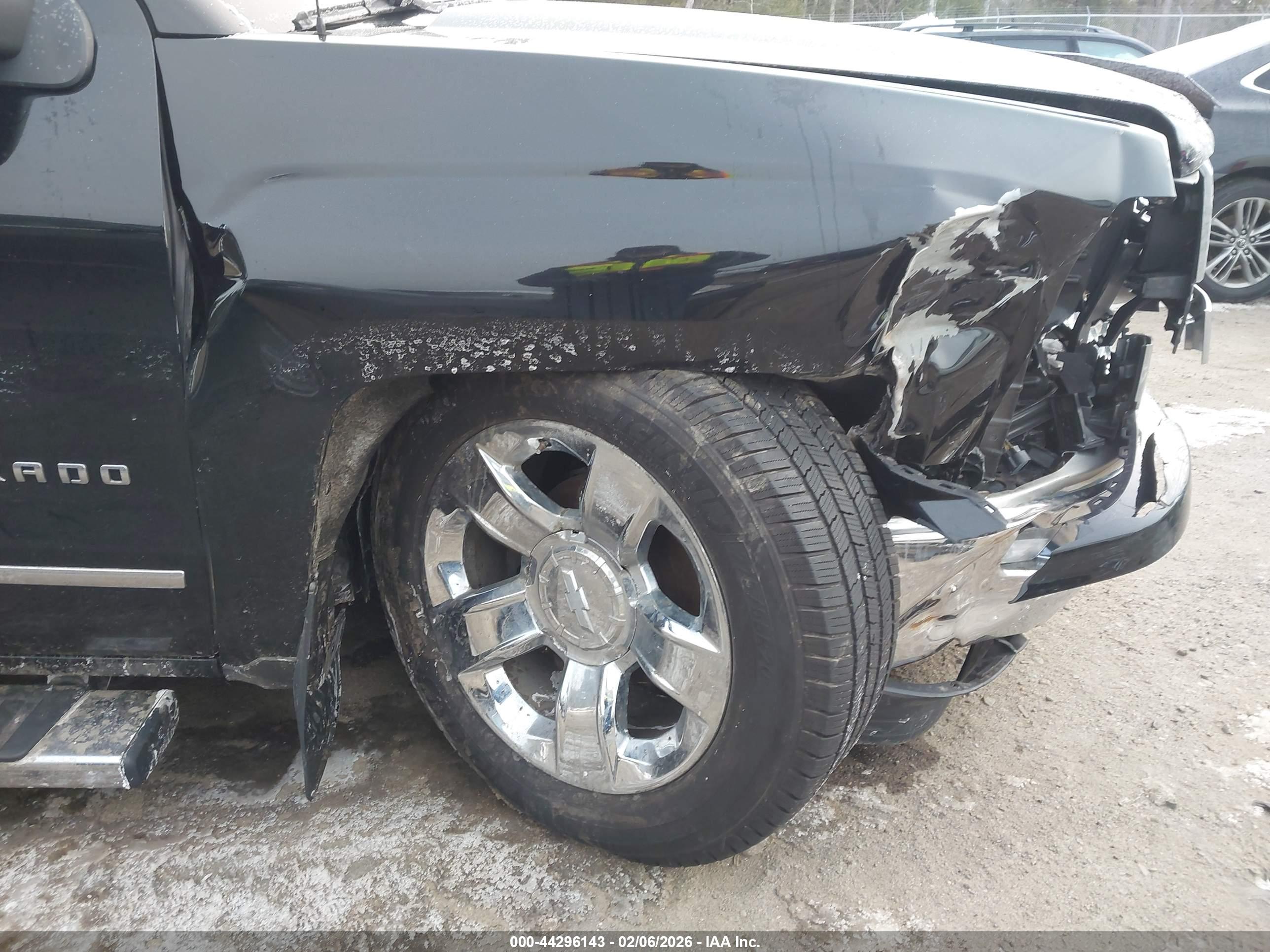 CHEVROLET SILVERADO image 6