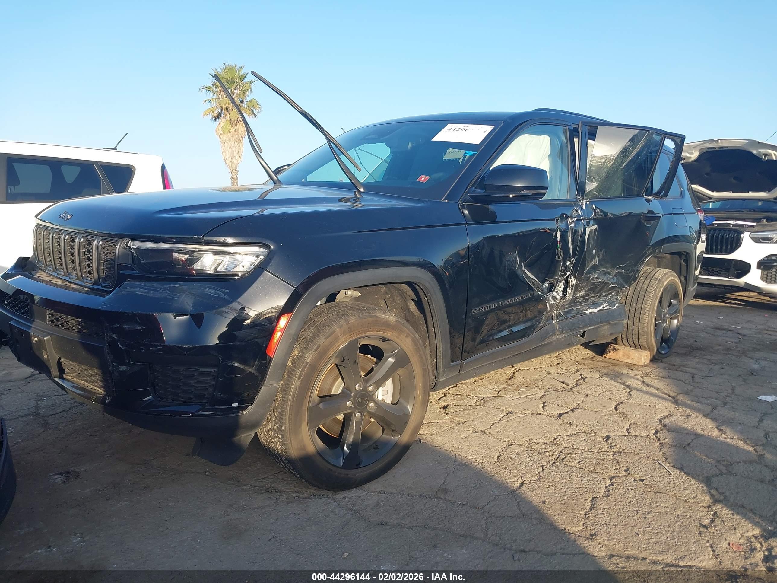 JEEP GRAND image 2