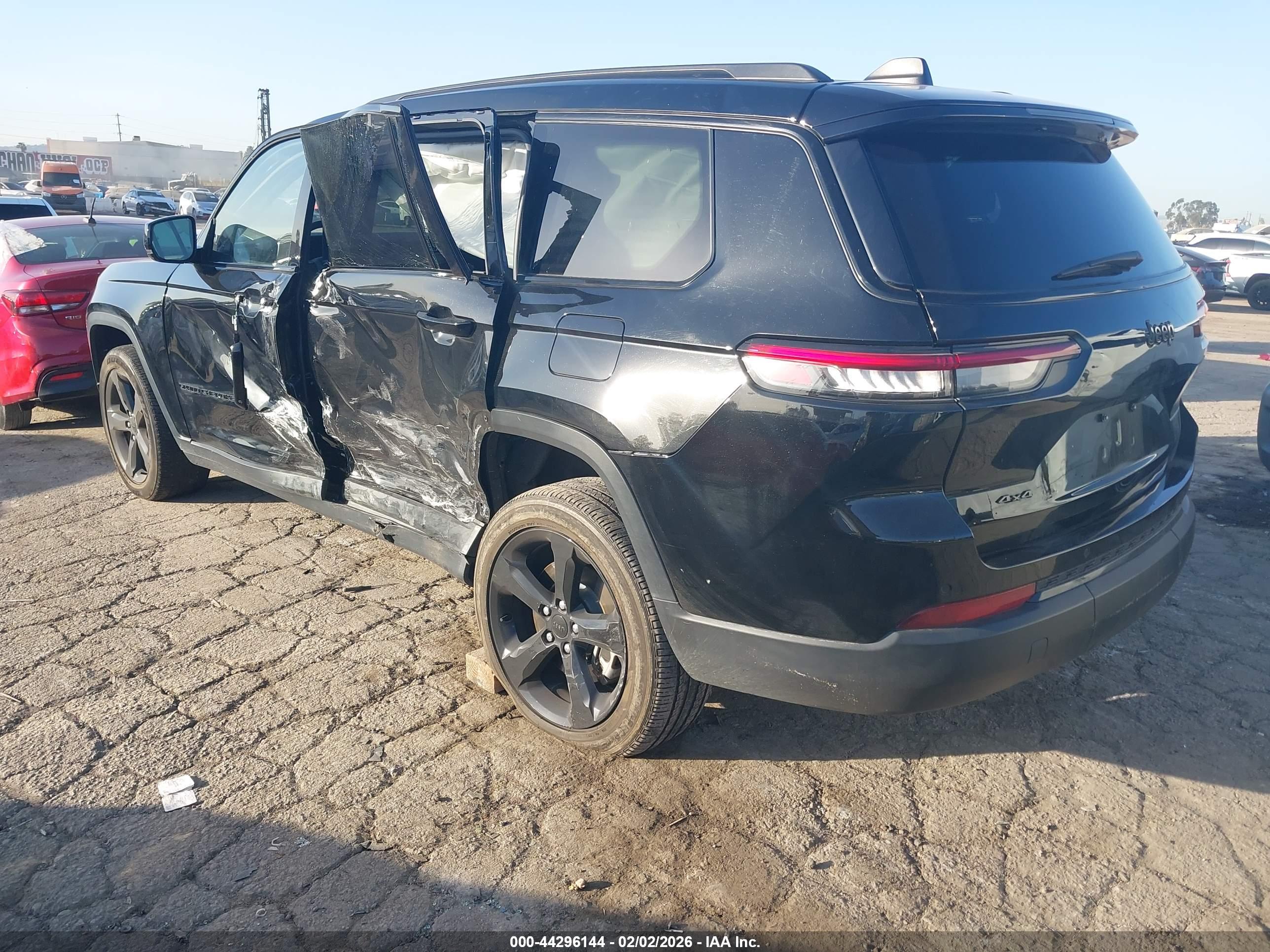 JEEP GRAND image 3