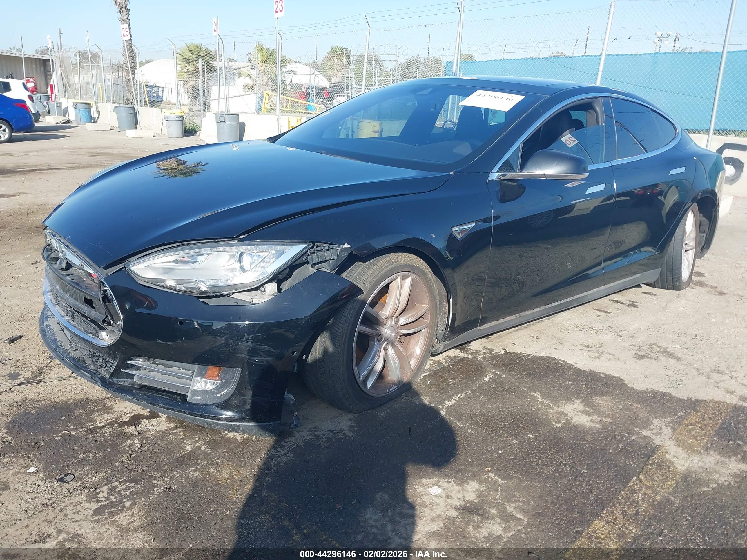 TESLA MODEL image 2