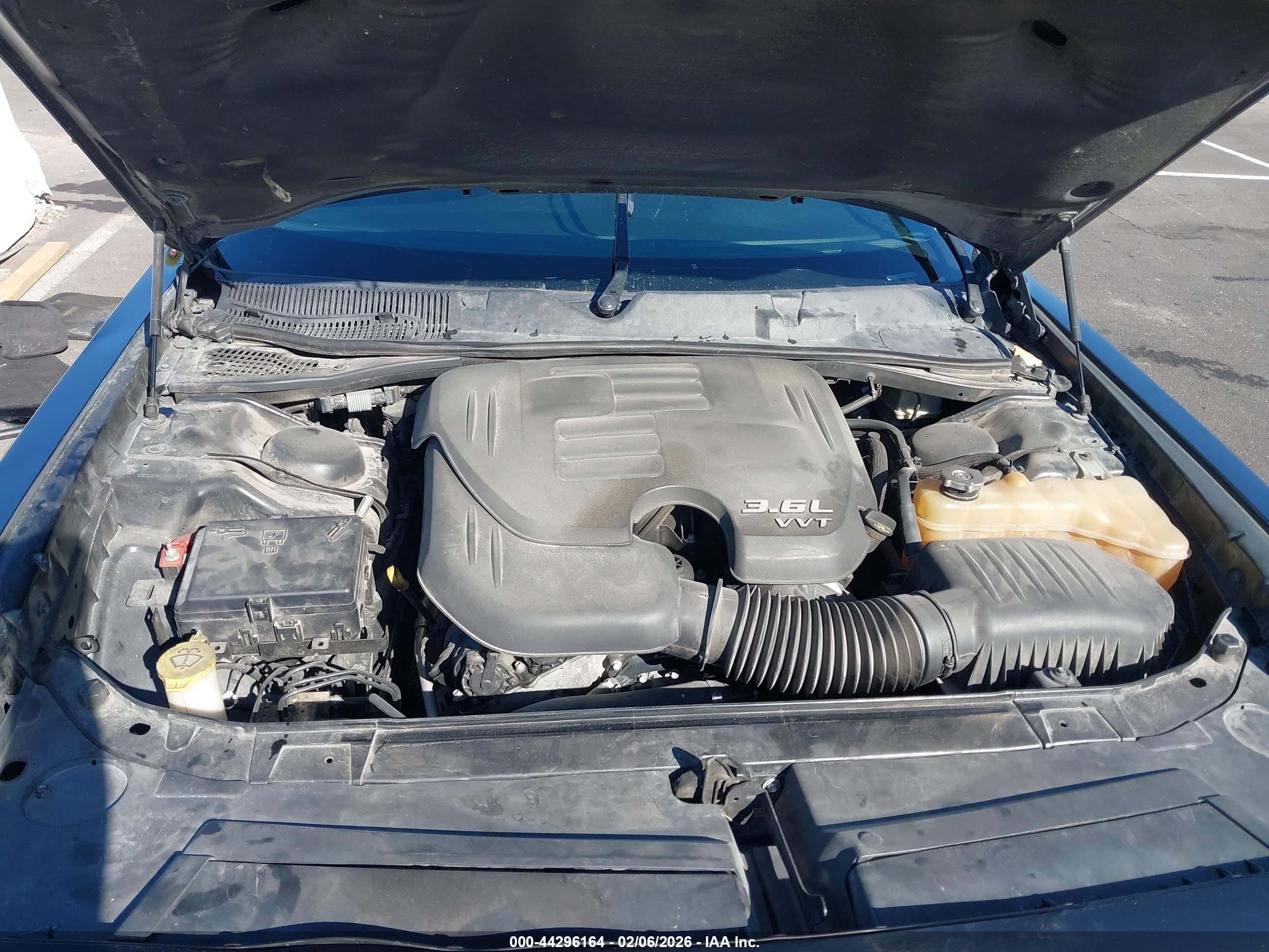 DODGE CHALLENGER image 10