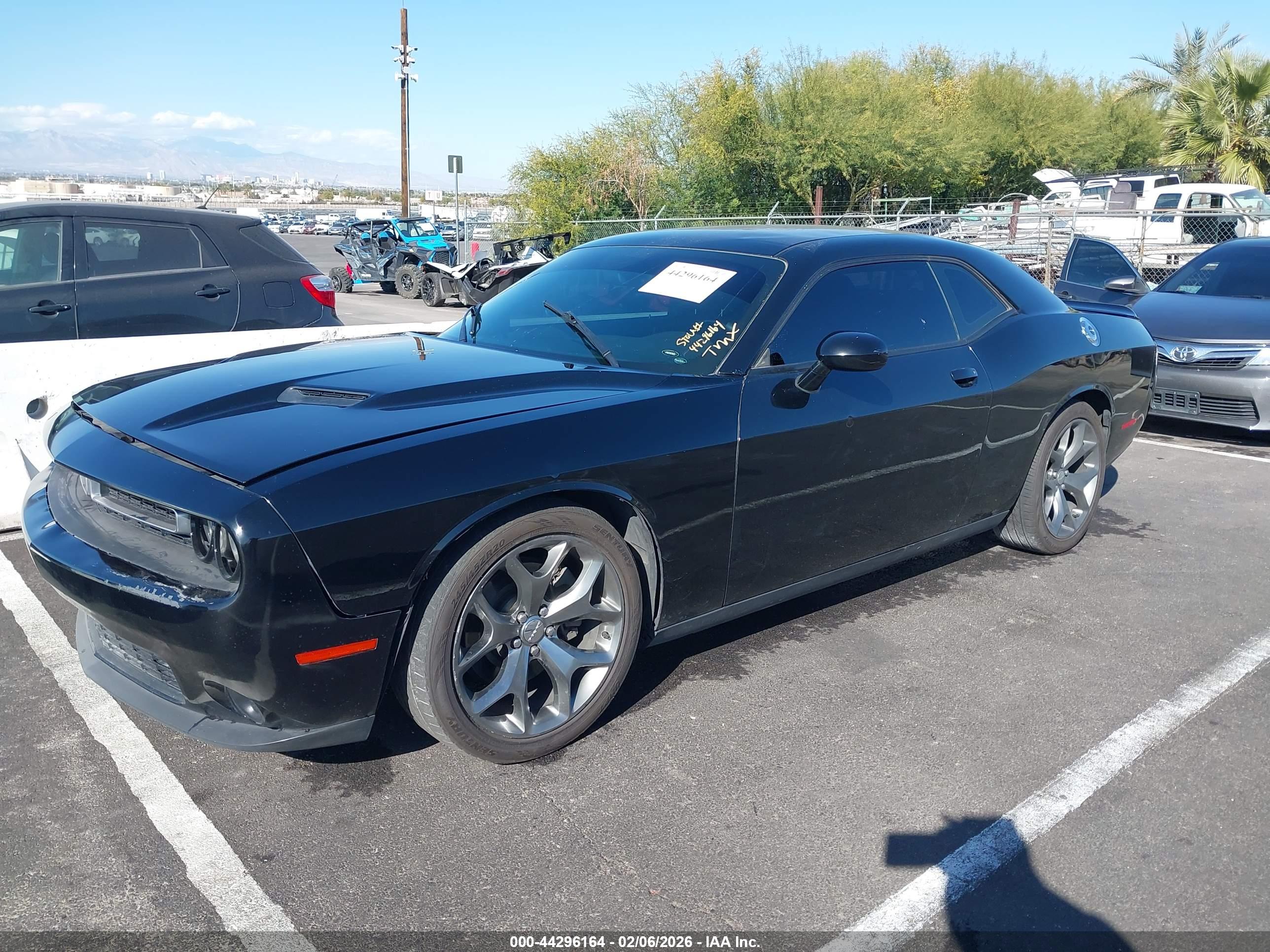 DODGE CHALLENGER image 2