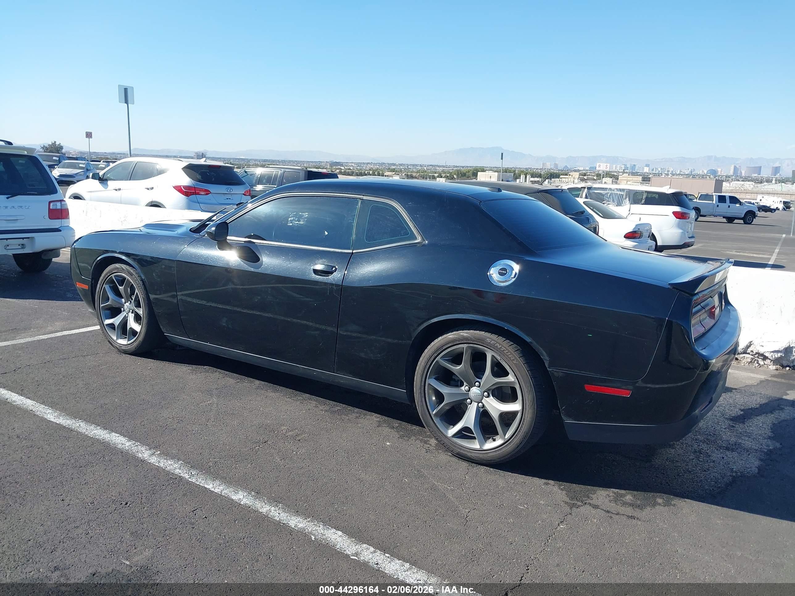 DODGE CHALLENGER image 3