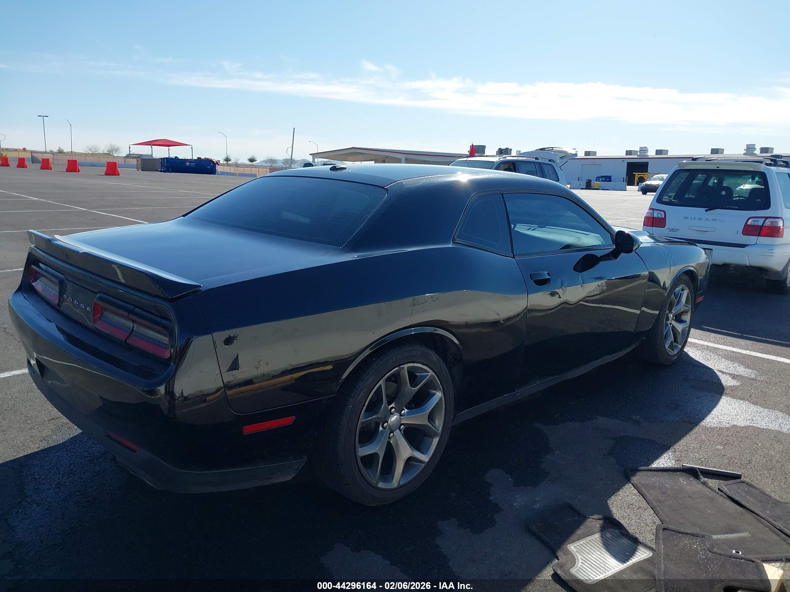 DODGE CHALLENGER image 4