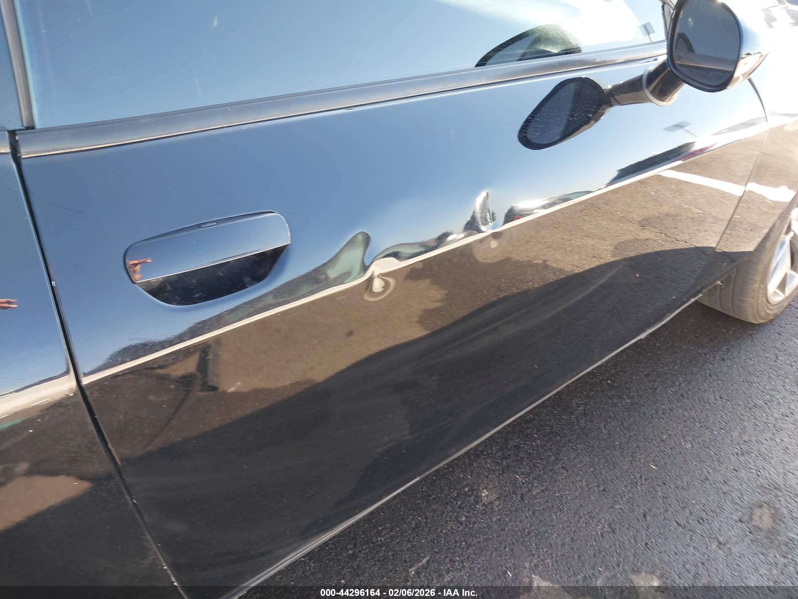 DODGE CHALLENGER image 6