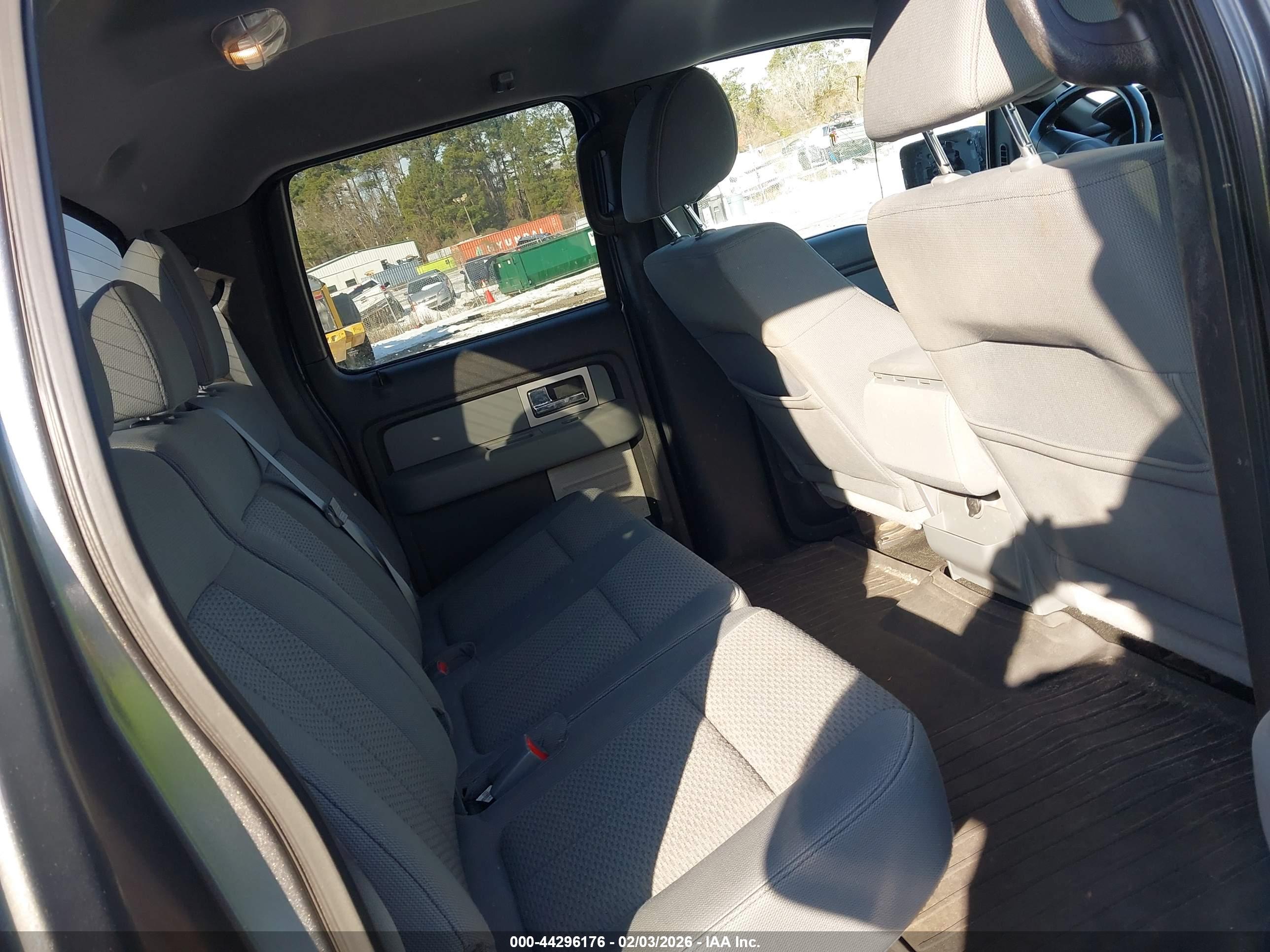 FORD F-150 image 8