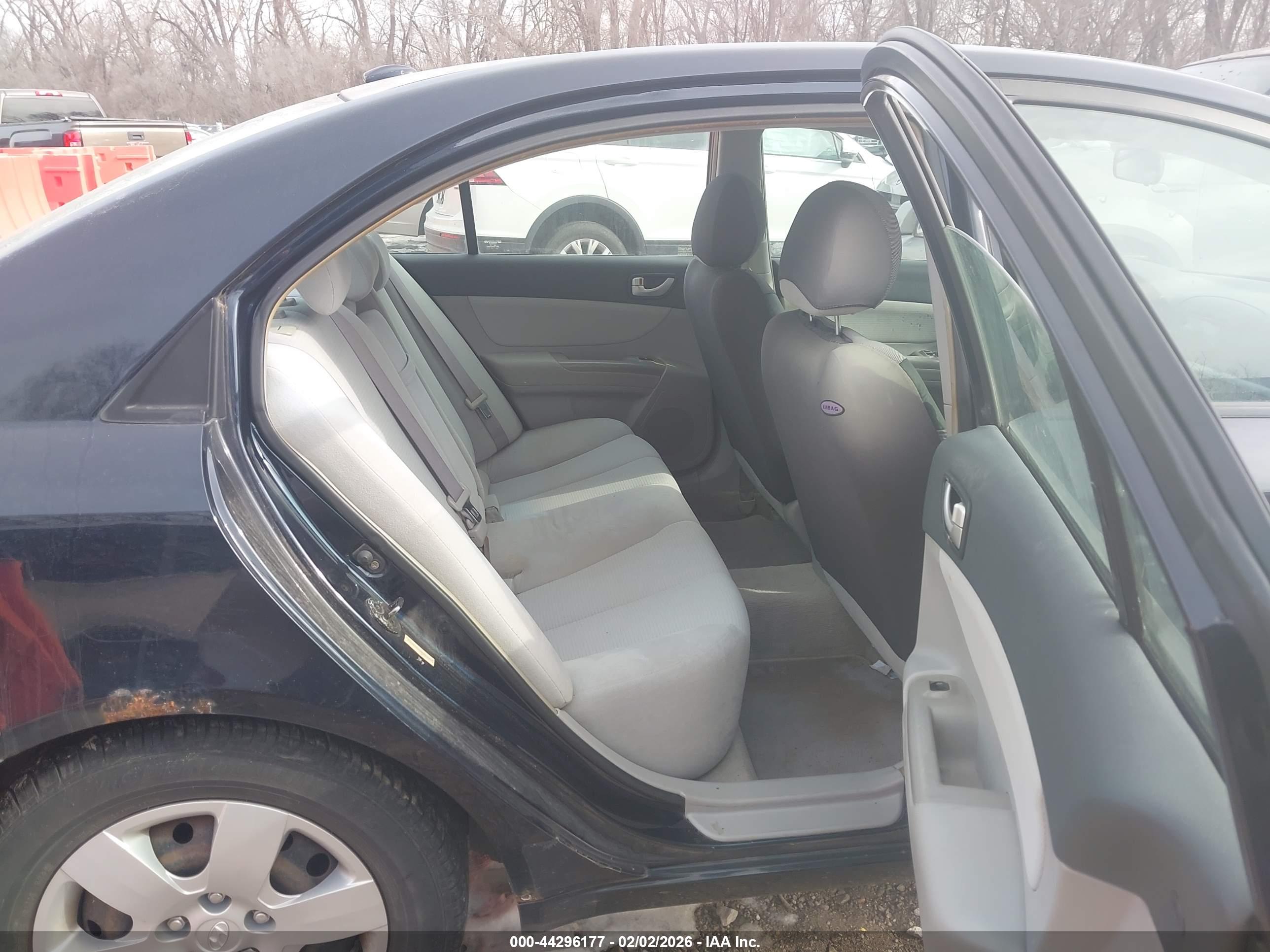 HYUNDAI SONATA image 8