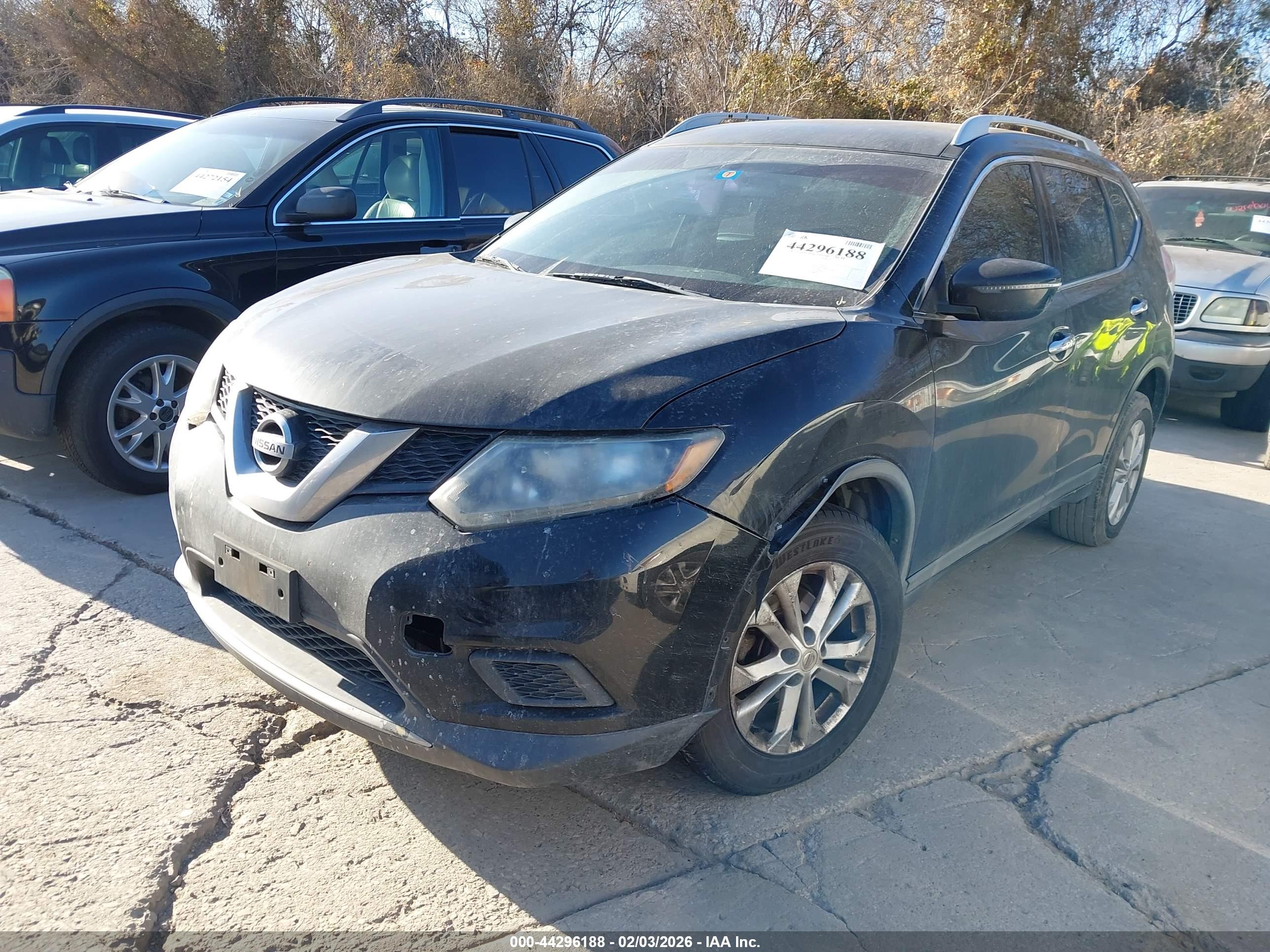 NISSAN ROGUE image 2