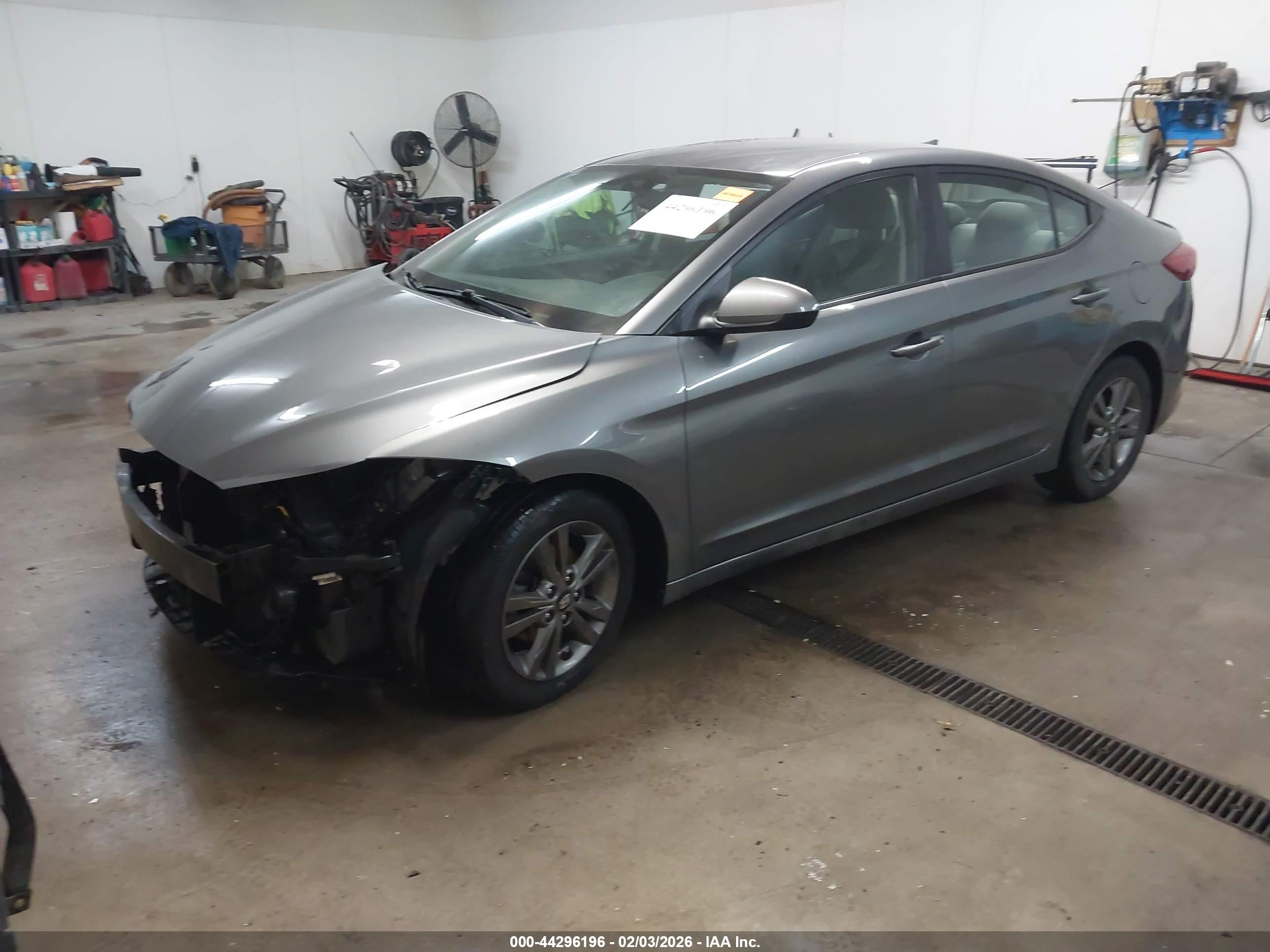 HYUNDAI ELANTRA image 2